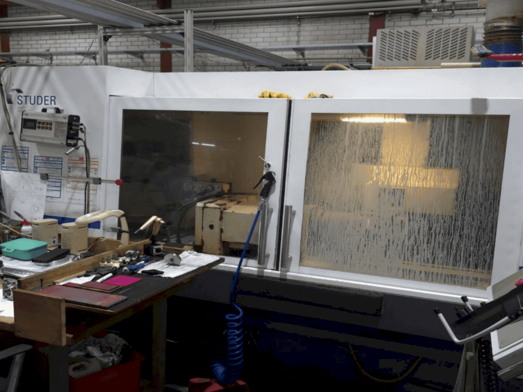 Vooraanzicht van STUDER S31 machine