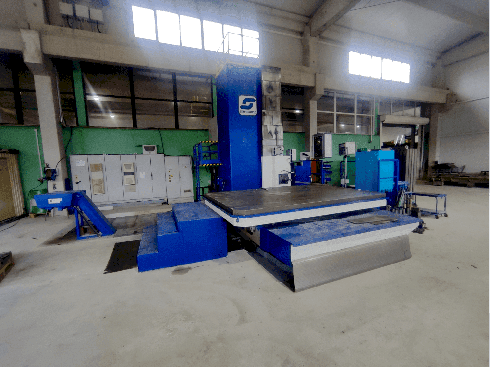 Vooraanzicht van DÖRRIES SCHARMANN Heavycut 1.1 machine