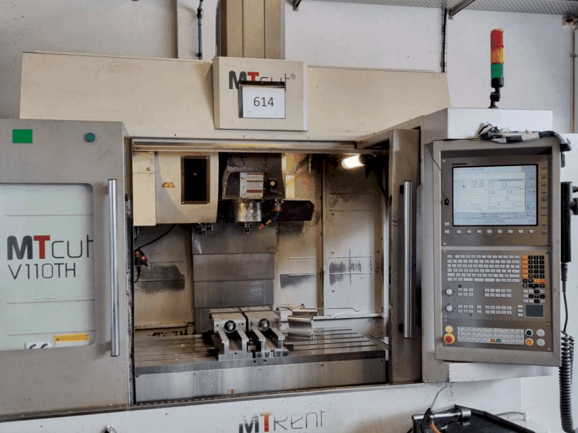 Vooraanzicht van MTcut V 110 TH machine