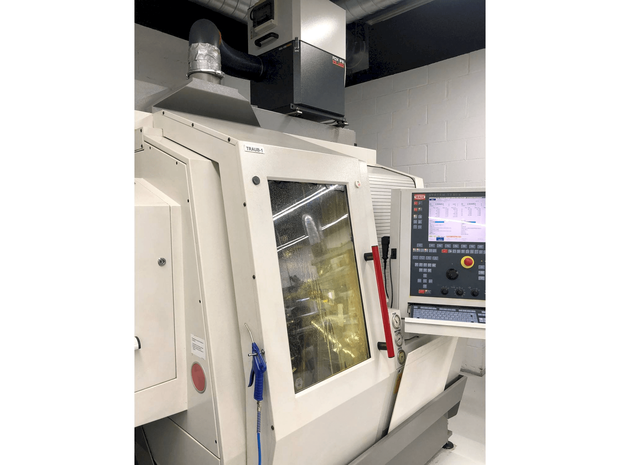 Vooraanzicht van TRAUB TNL 18 machine