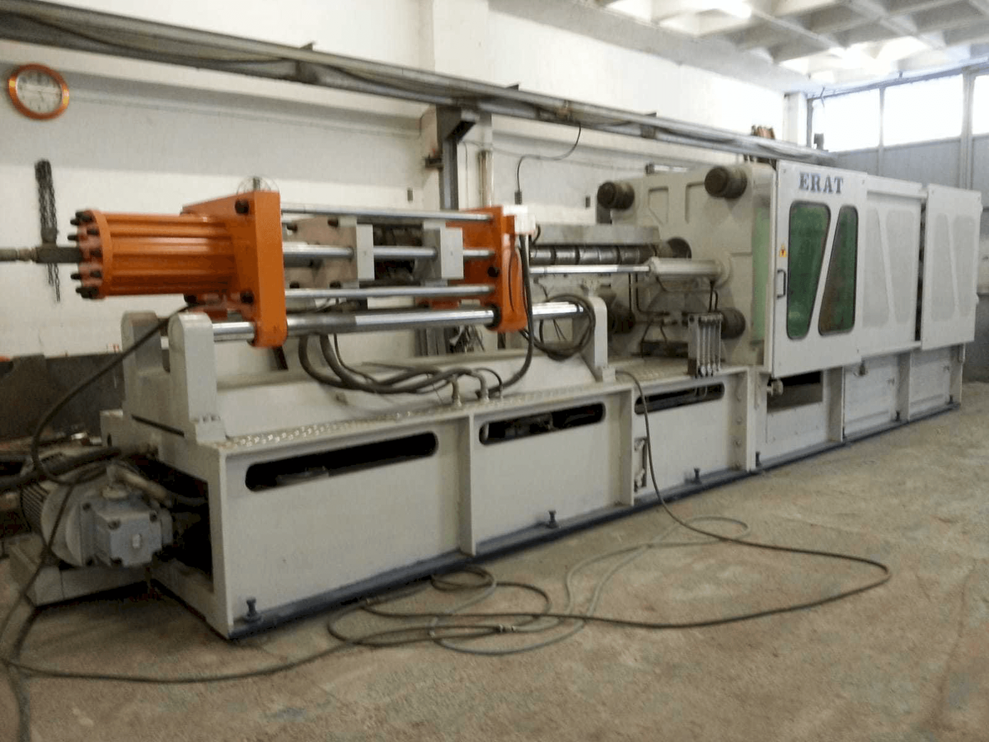 Vooraanzicht van ERAT 3000/775 machine