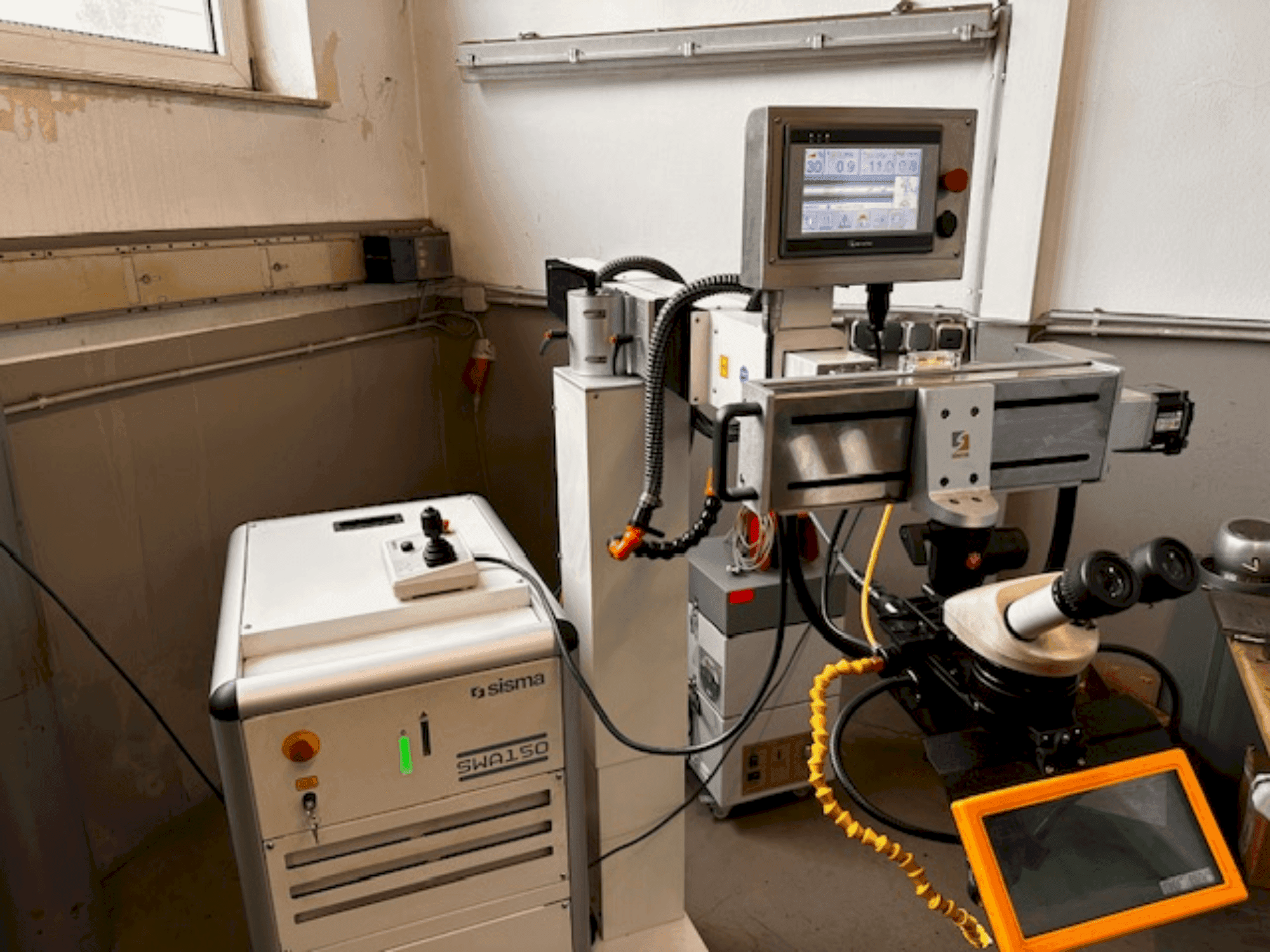 Vooraanzicht van Sisma SWA 150 machine