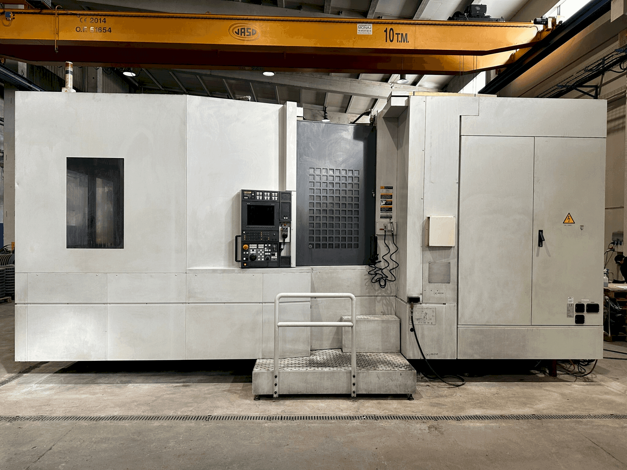 Vooraanzicht van MORI SEIKI NH8000DCG machine