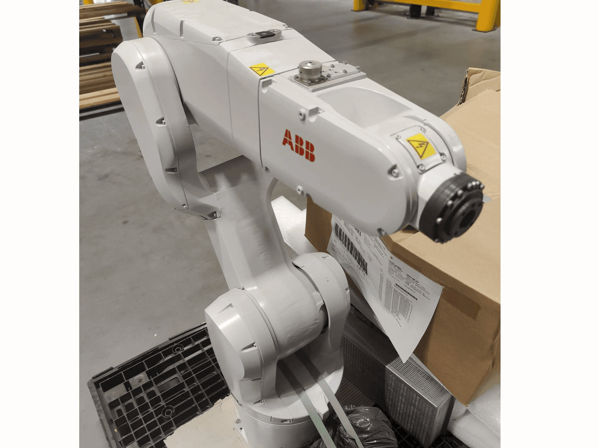 Vooraanzicht van ABB IRB1200 machine