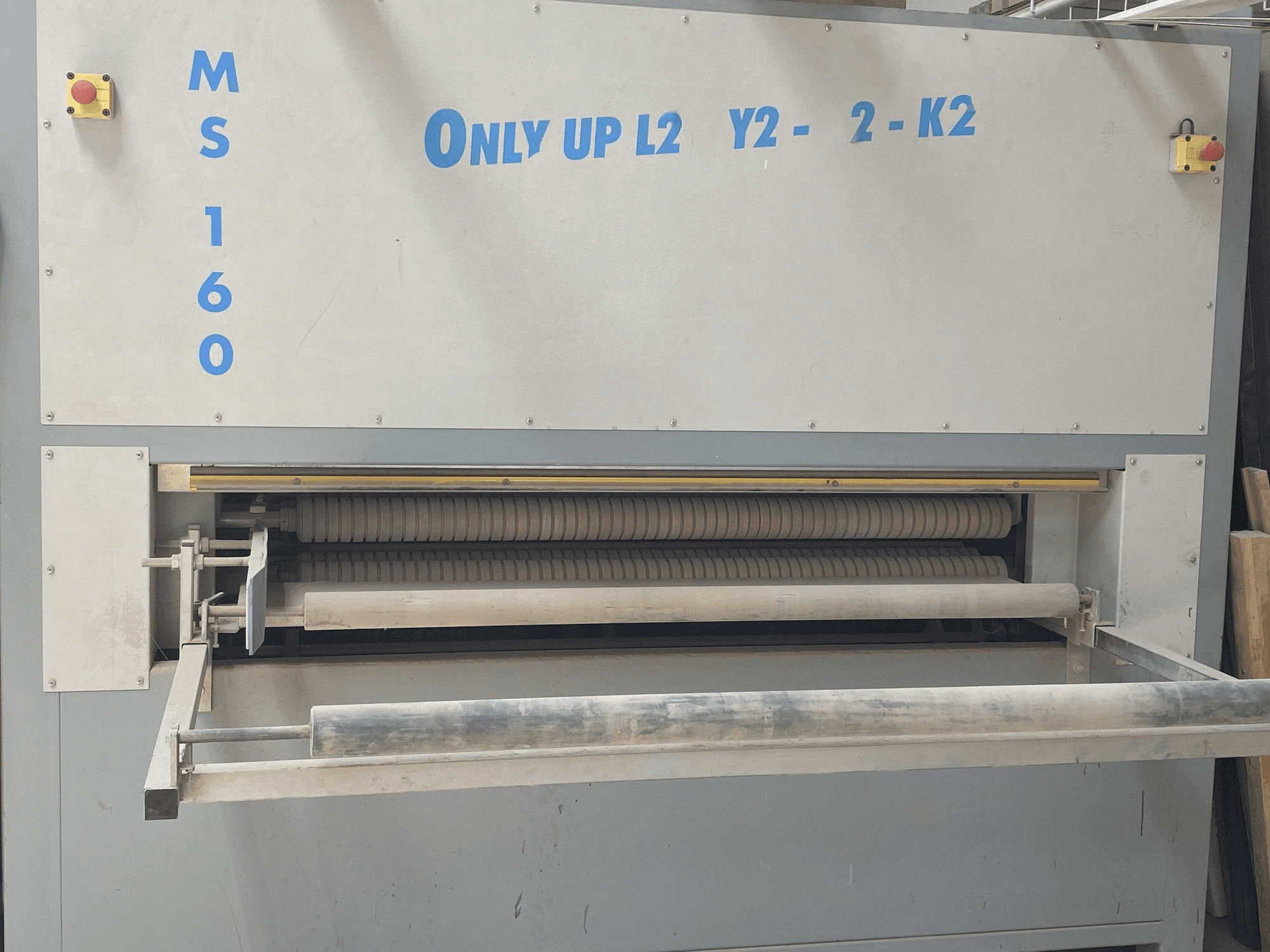 Vooraanzicht van MS 160 ONLY UP L2-Y1-X1-K2 machine