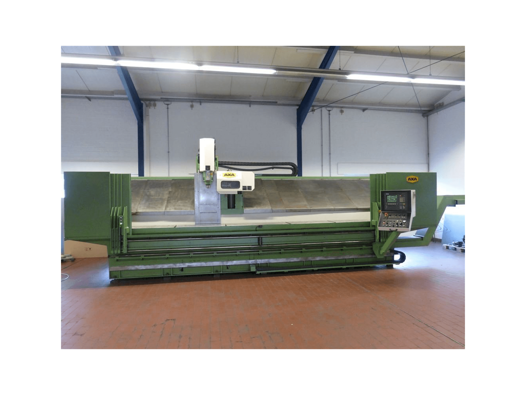 Vooraanzicht van AXA VSC 1-5000M/E machine