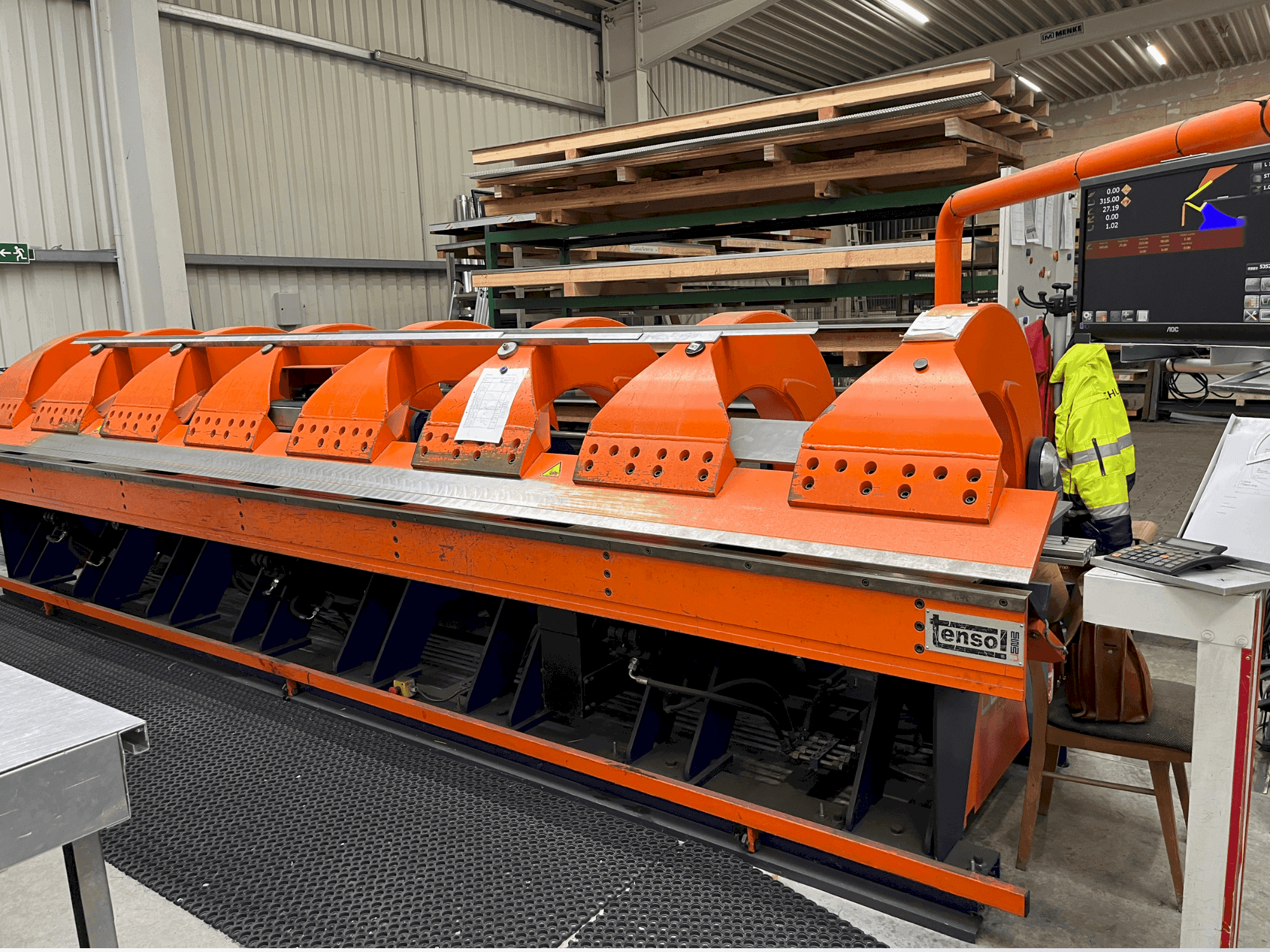 Vooraanzicht van OEMB H200.60 machine