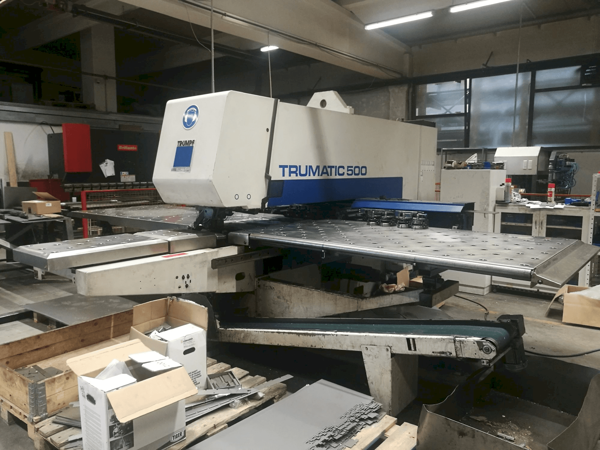 Vooraanzicht van Trumpf Trumatic 500 machine