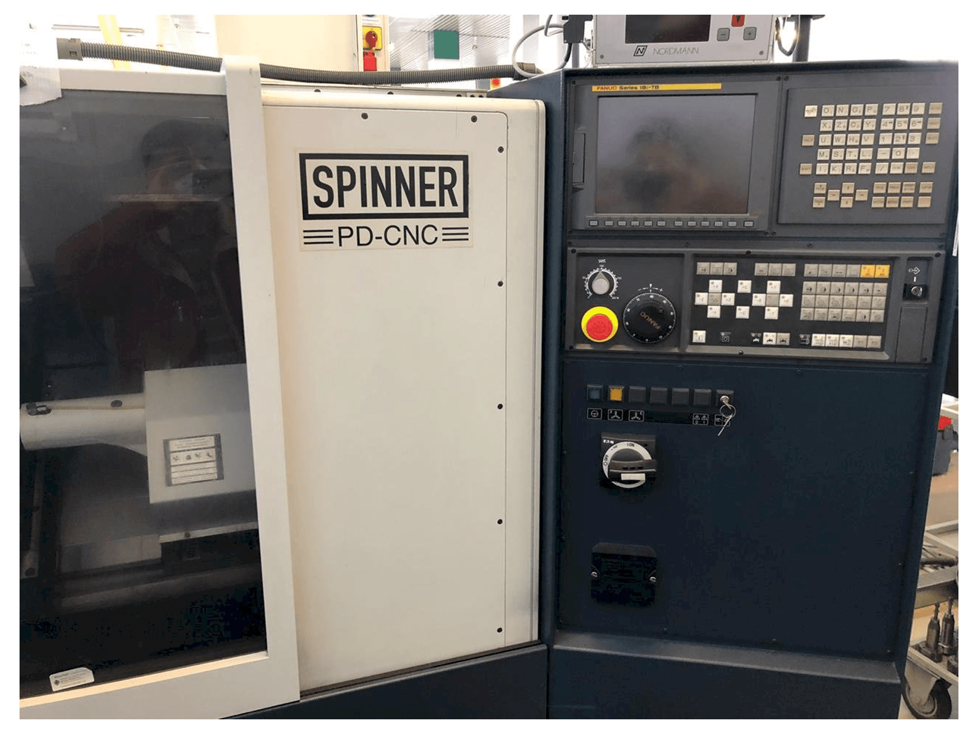 Vooraanzicht van SPINNER PD machine