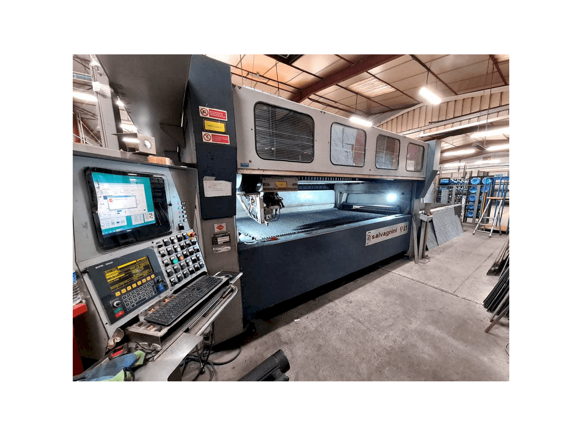 Vooraanzicht van Salvagnini VL1 machine