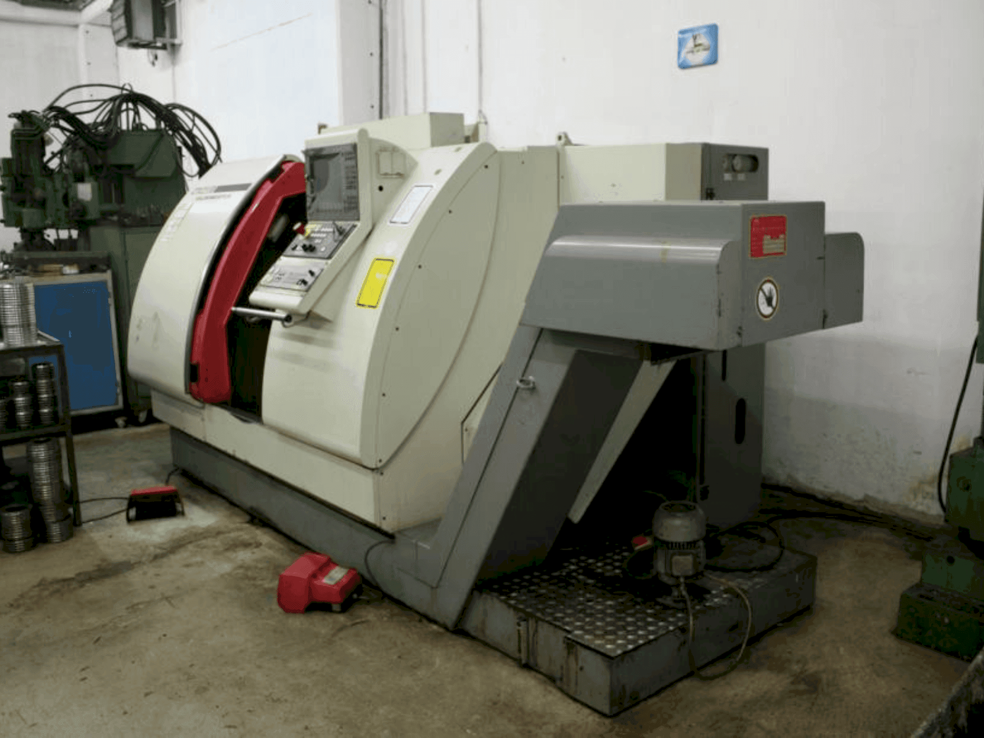 Vooraanzicht van Gildemeister CTX 400 E machine