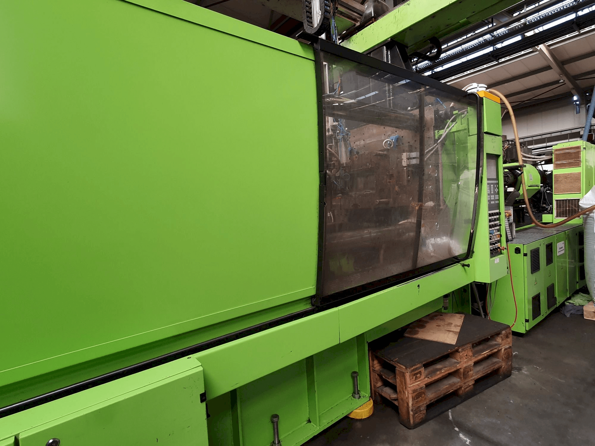 Vooraanzicht van ENGEL ES 4550/550 KSL machine