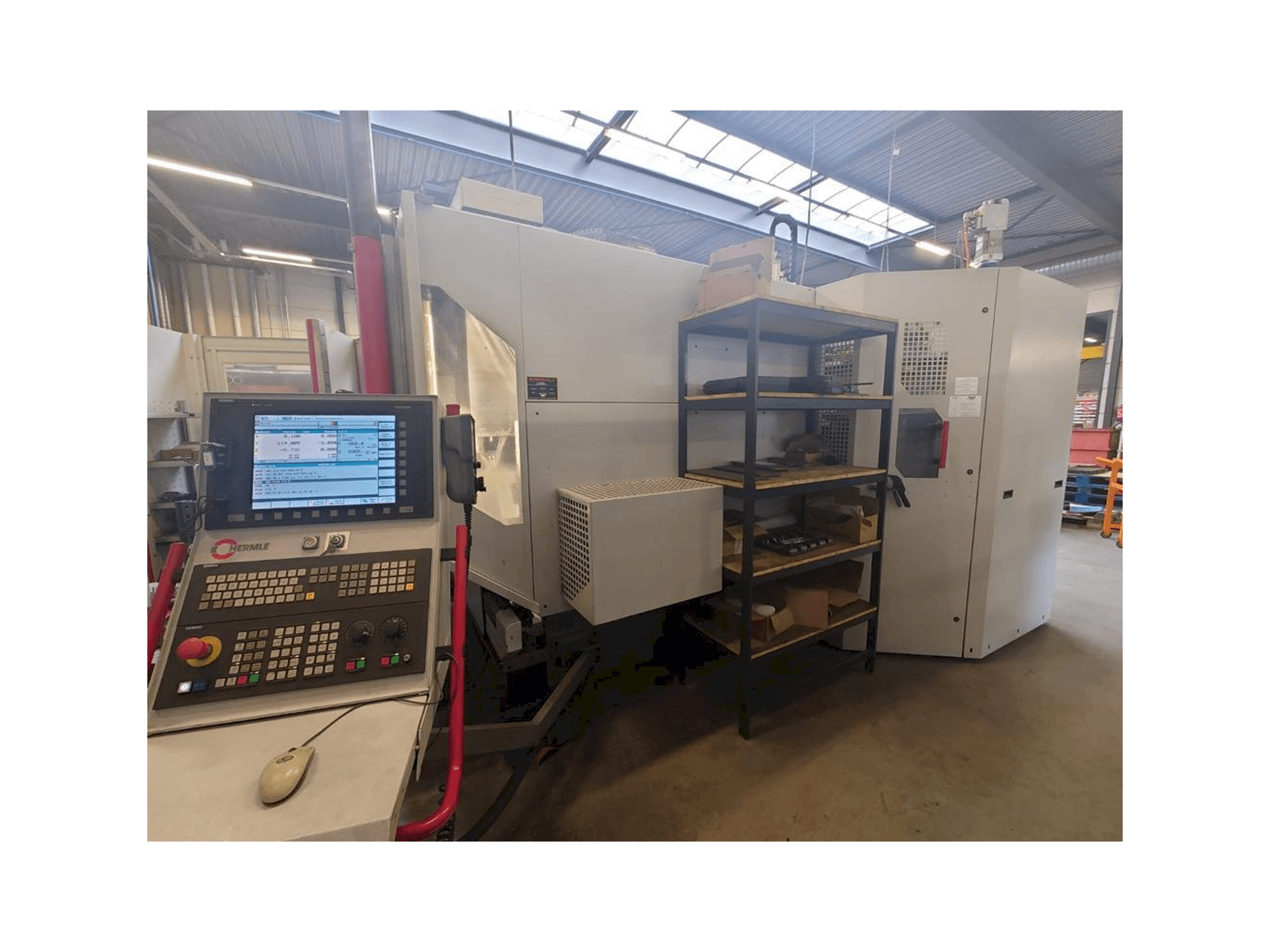 Vooraanzicht van HERMLE C40U machine