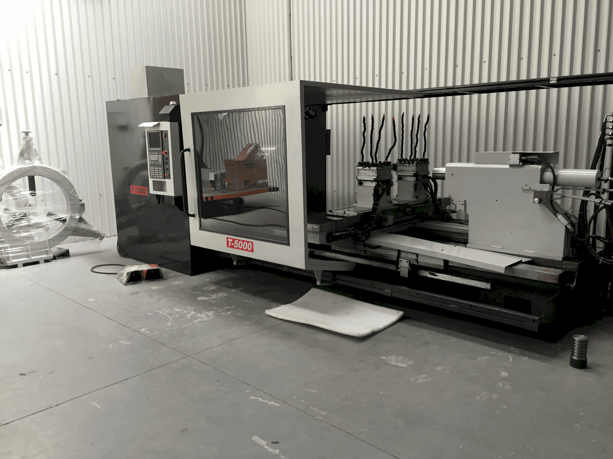 Vooraanzicht van RAIS T 5000 machine