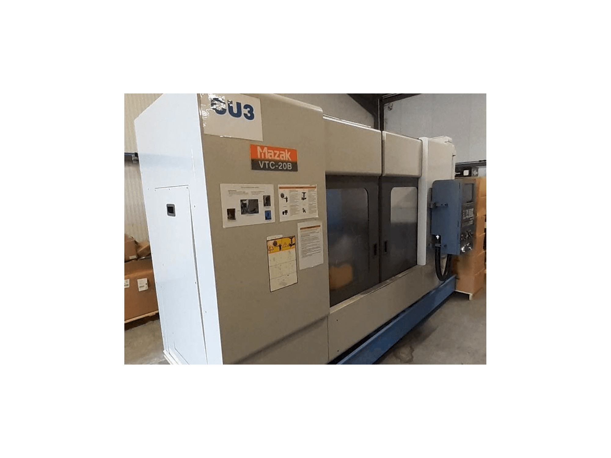 Vooraanzicht van Mazak VTC 20B machine
