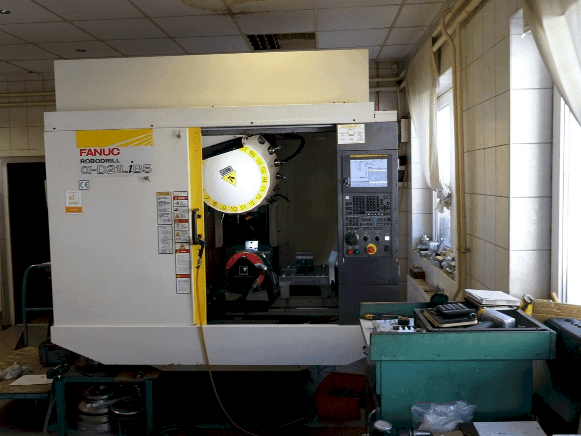 Vooraanzicht van FANUC Alfa D21LiB5 machine