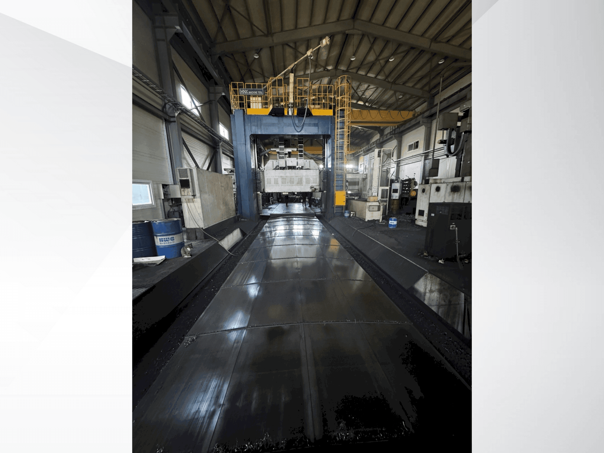 Vooraanzicht van HNK HPM 30M machine