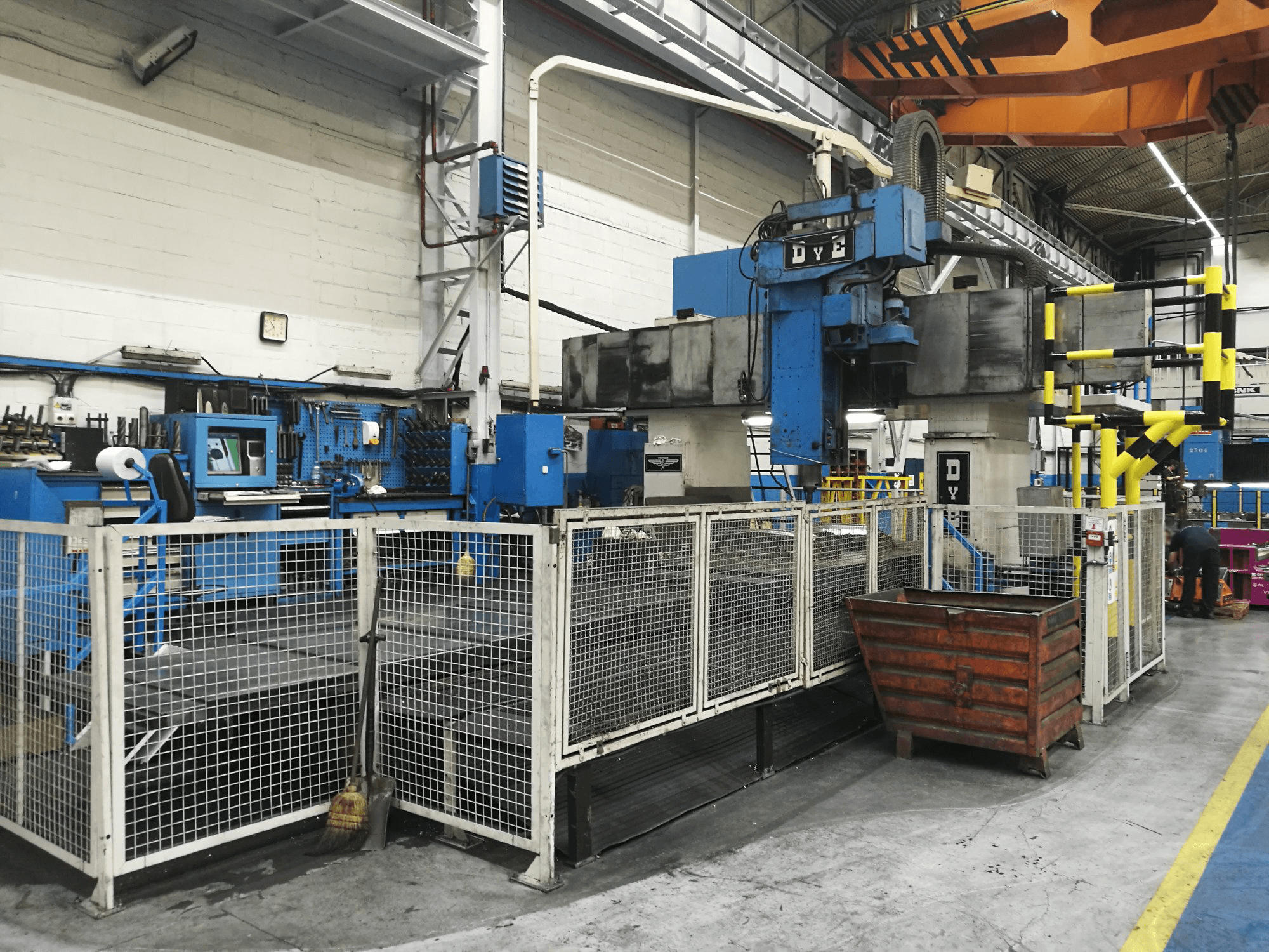 Recht aanzicht van DYE FPF-2-N/C machine