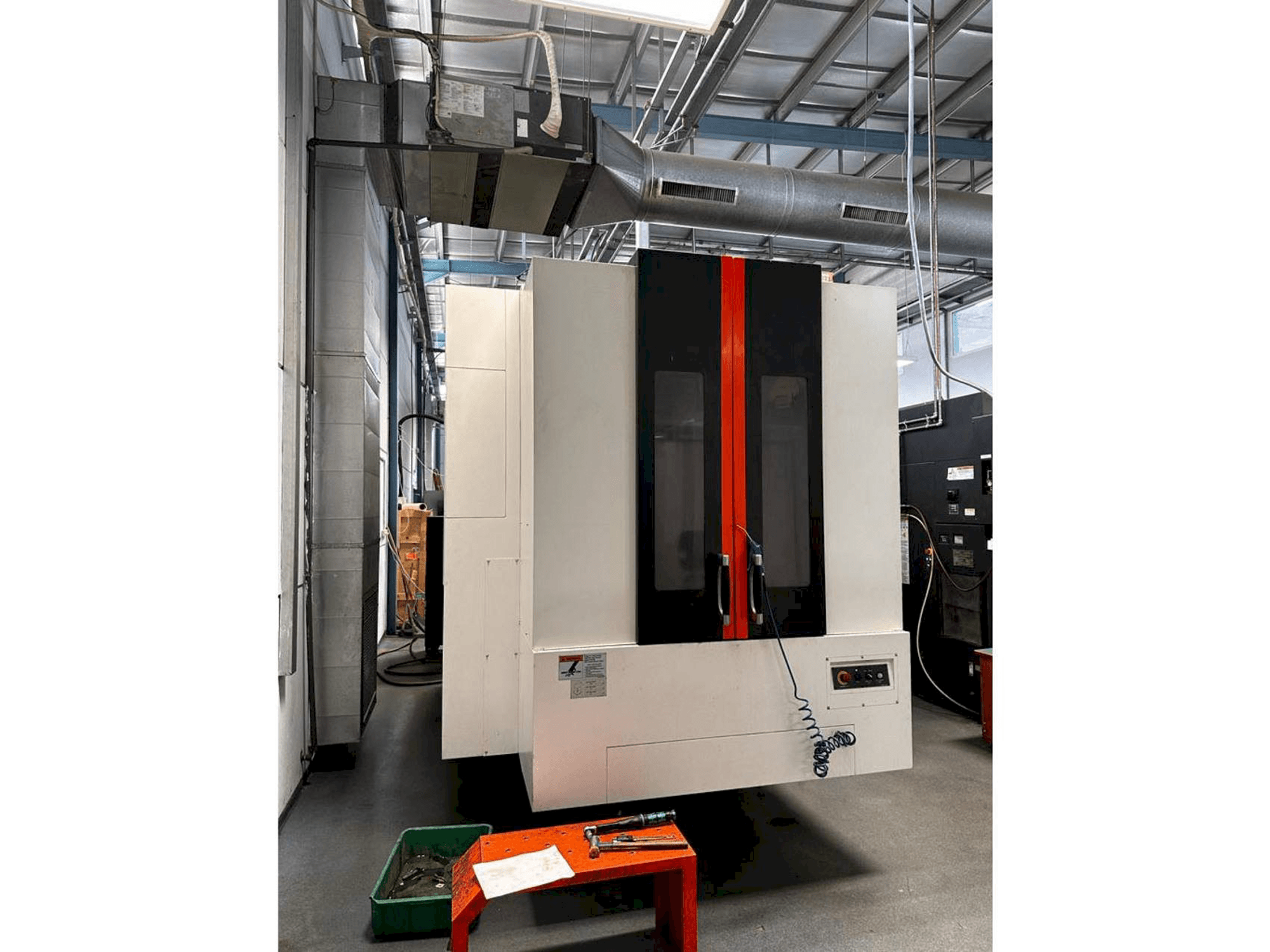 Vooraanzicht van Mazak NEXUS 4000-III machine