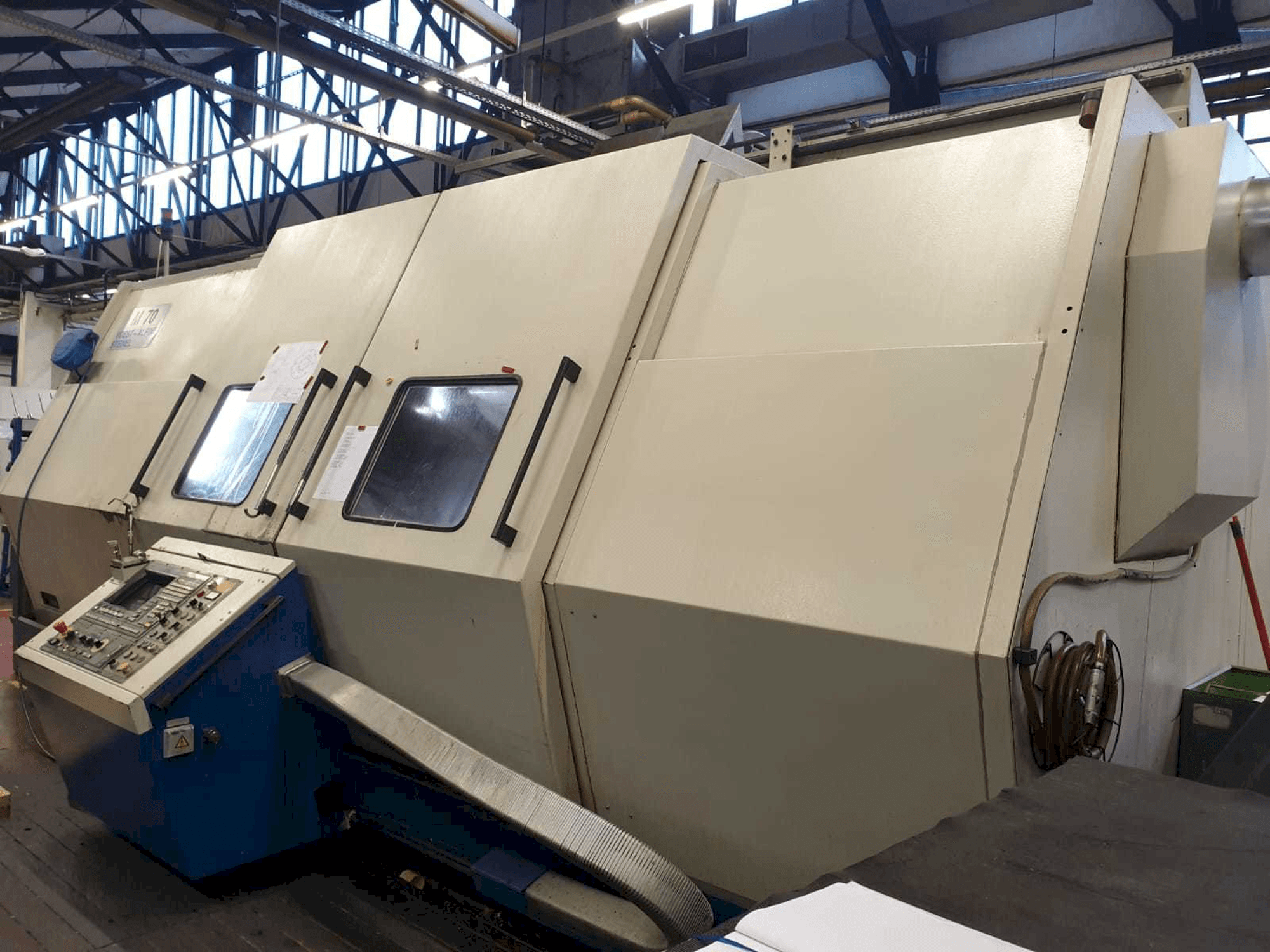 Vooraanzicht van WFL M70 machine