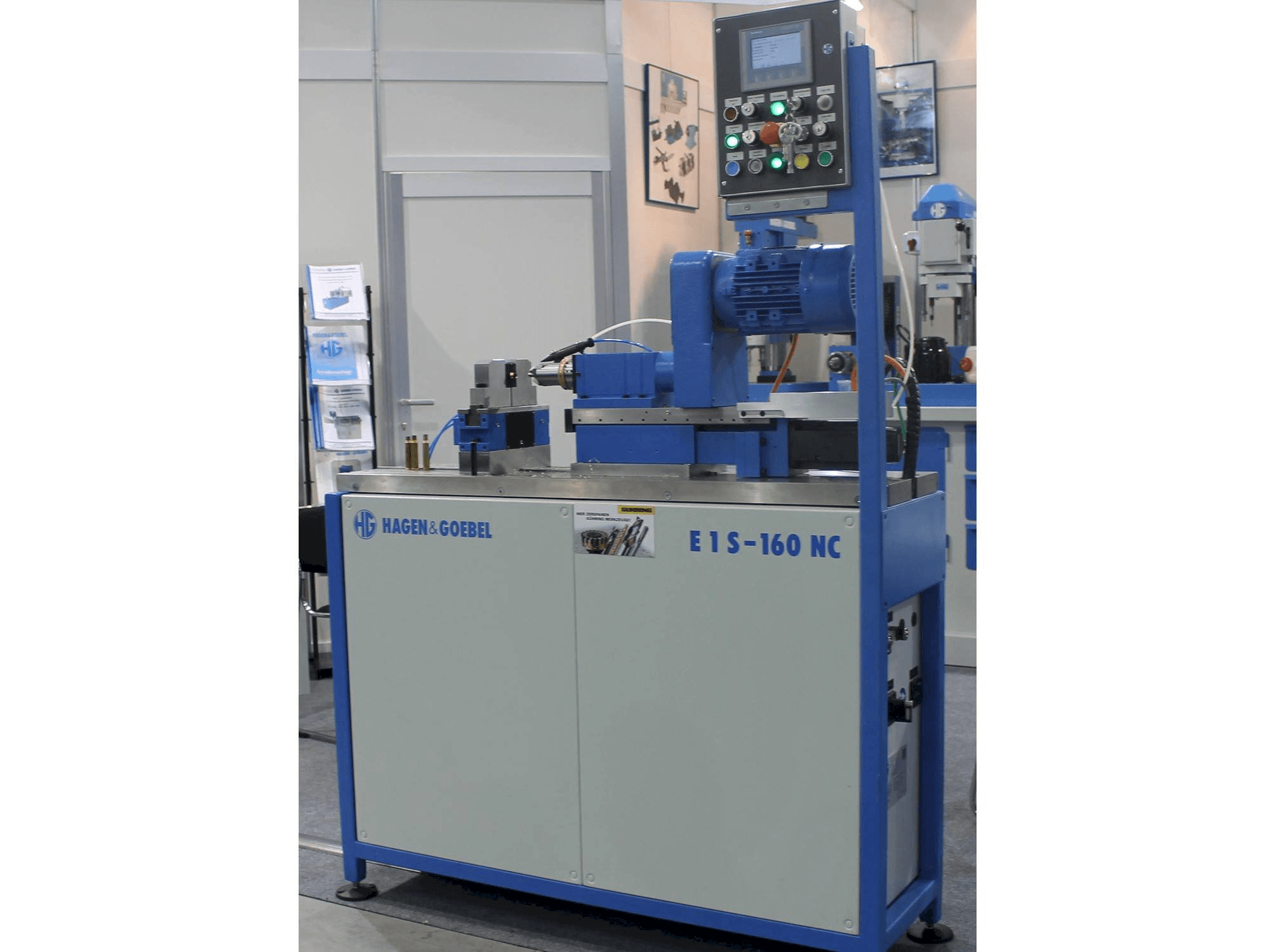 Vooraanzicht van HAGEN&GOEBEL E 1 S – 160 NC machine