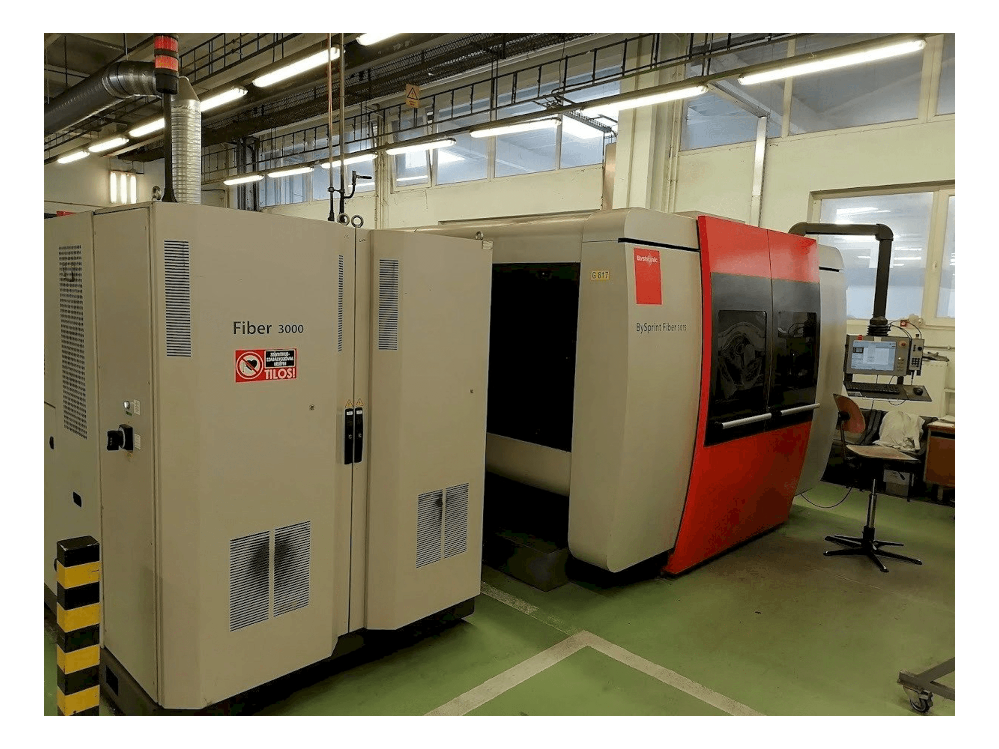 Vooraanzicht van Bystronic BySprint Fiber 3015 machine