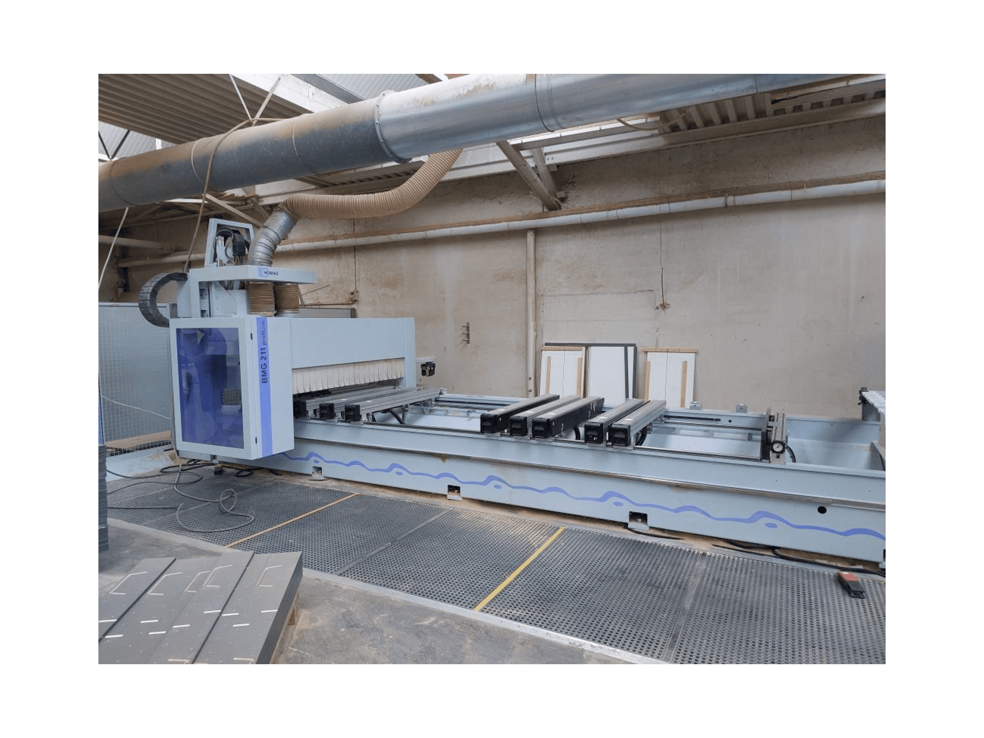 Vooraanzicht van HOMAG PROFI BMG211 / 45 / 15 / K machine