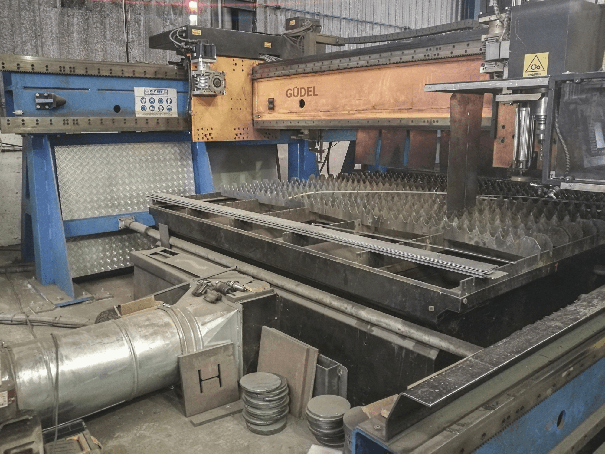 Vooraanzicht van CRM CT16025ISO40HPR machine