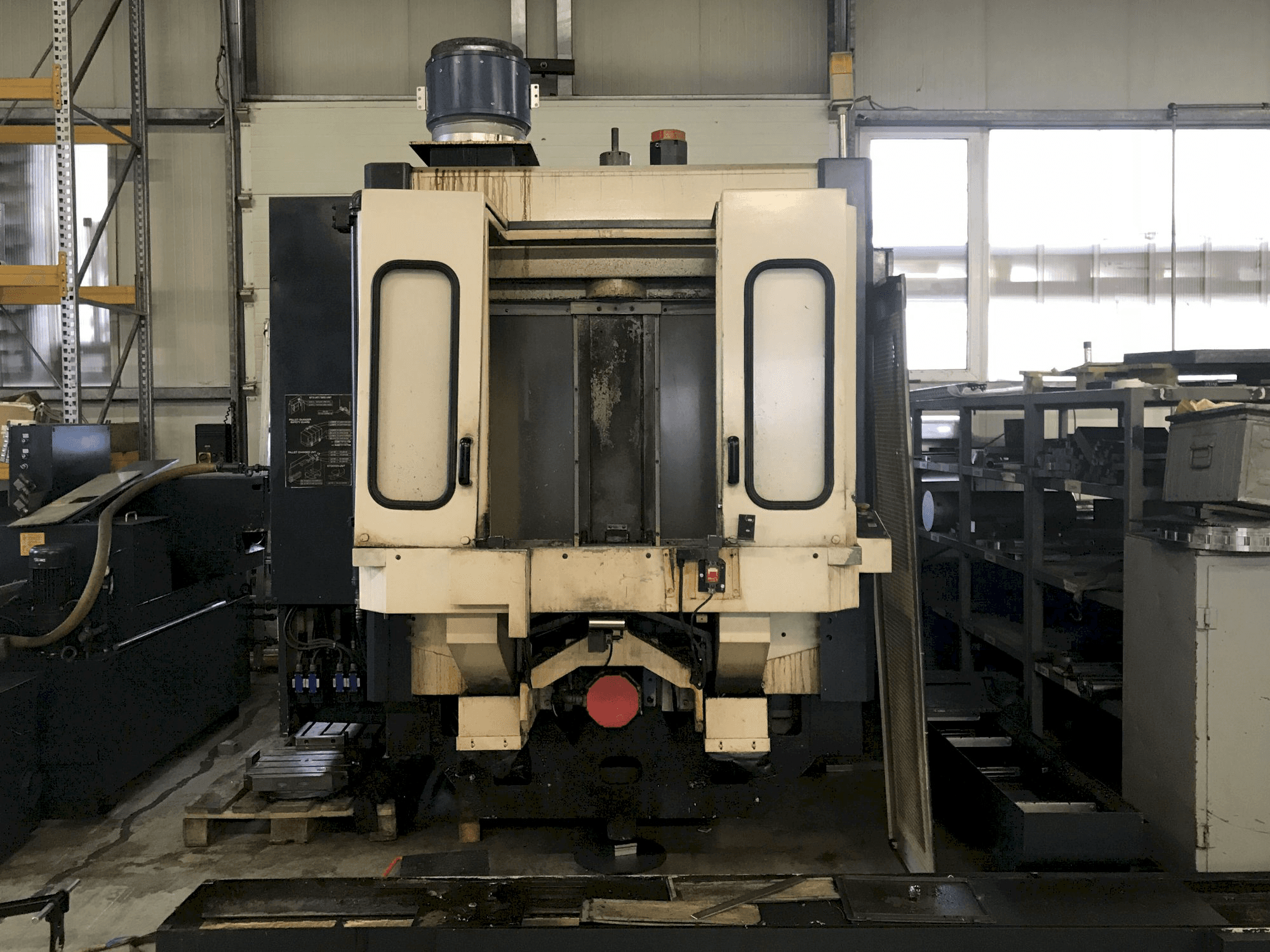 Vooraanzicht van Makino A55-A40 machine