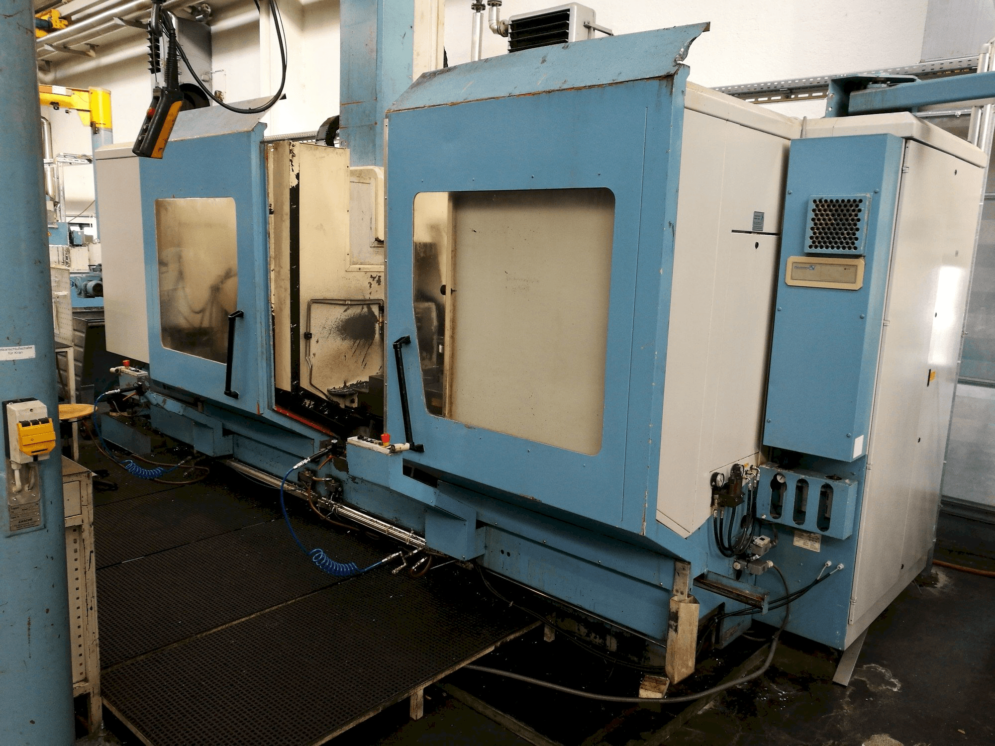 Vooraanzicht van HEDELIUS BC60/50-2500 machine