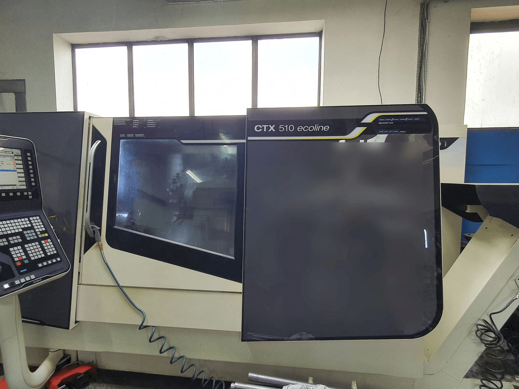 Vooraanzicht van DMG MORI CTX 510 V3 Ecoline machine