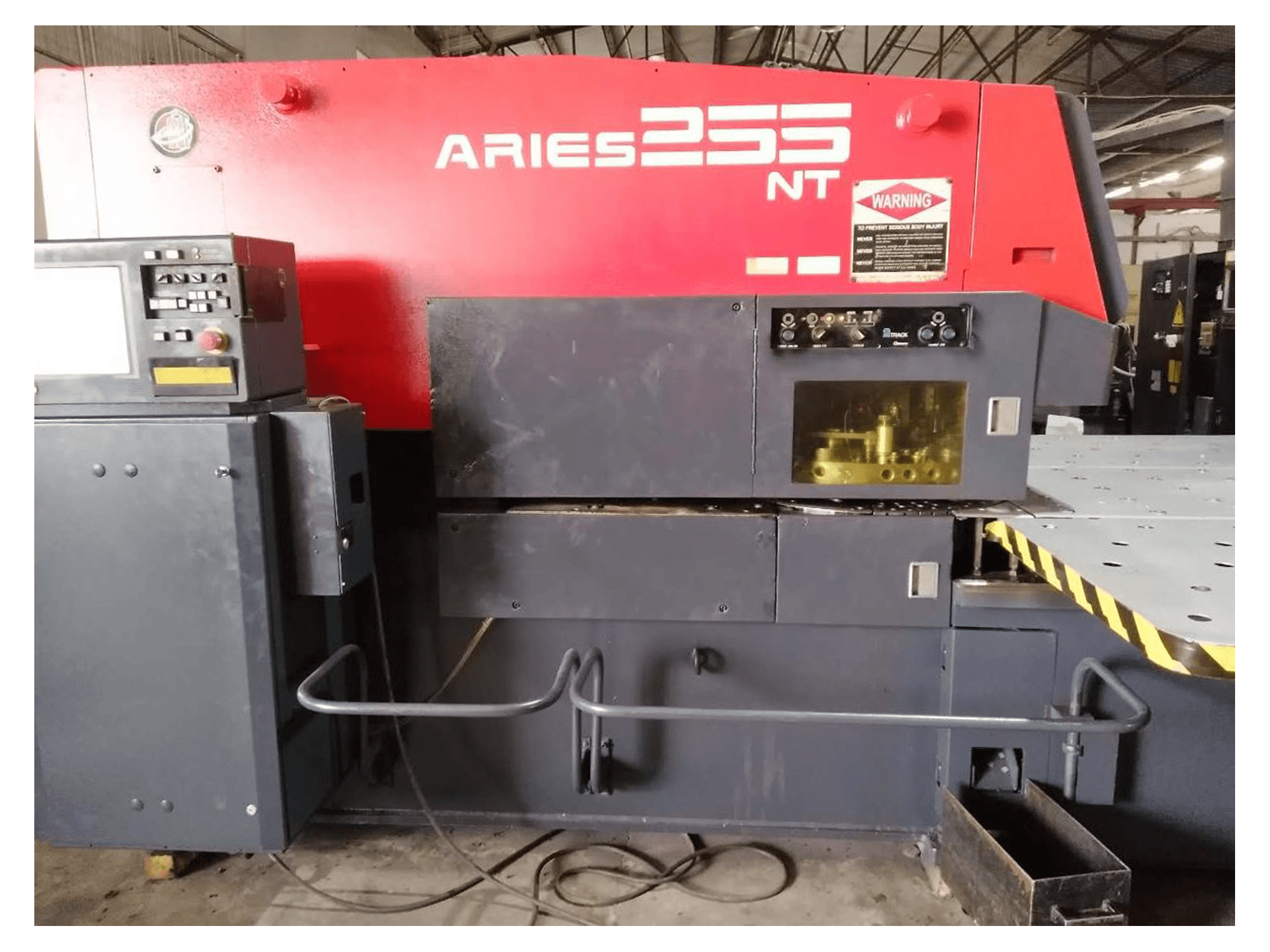 Vooraanzicht 1 van AMADA ARIES 255NT machine