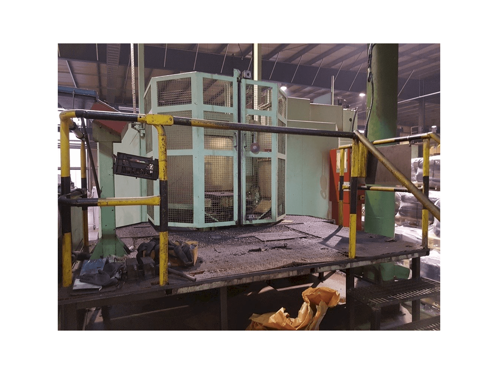 Vooraanzicht van HELLER BEA3 machine