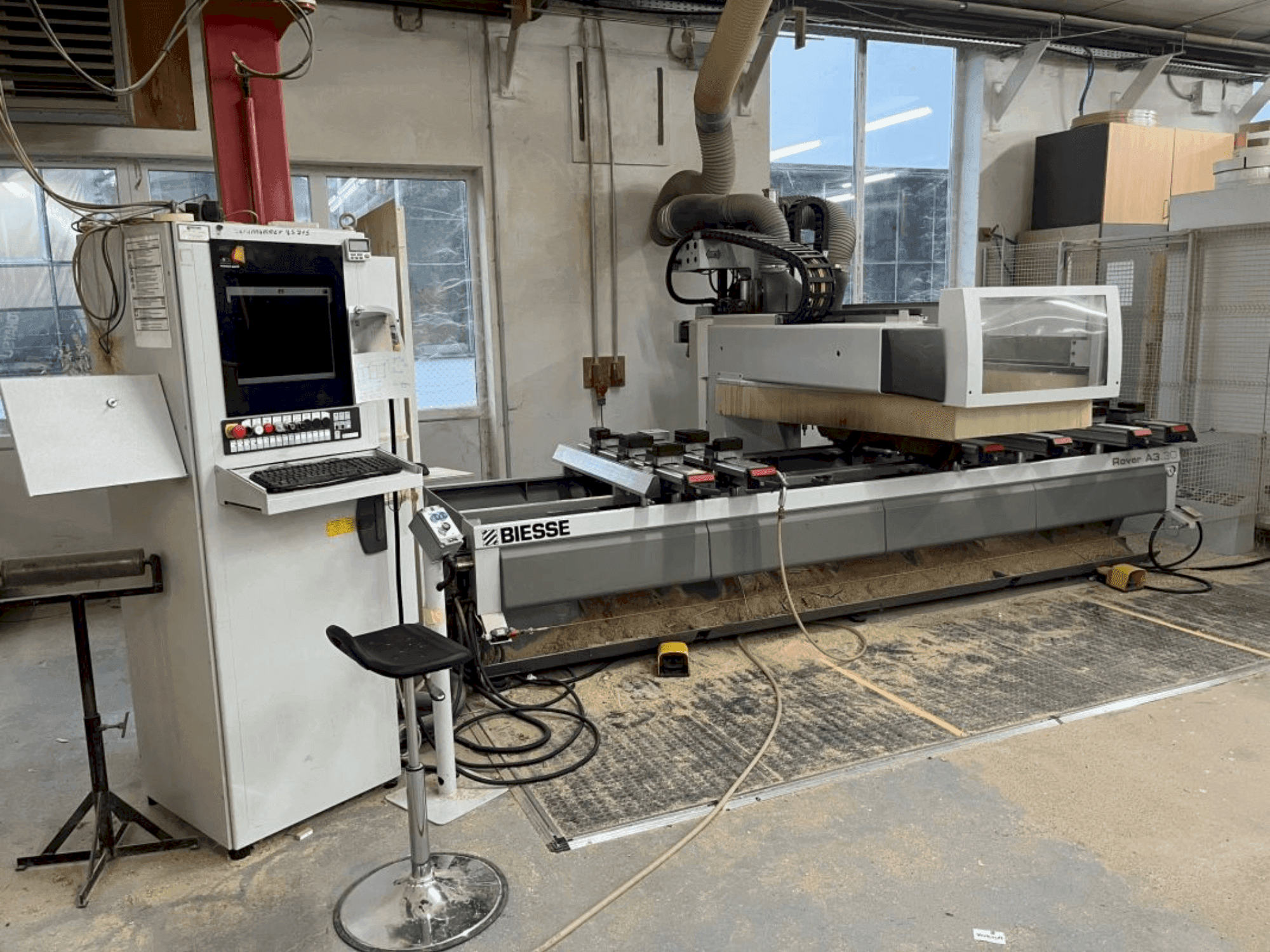 Vooraanzicht van BIESSE ROVER A machine