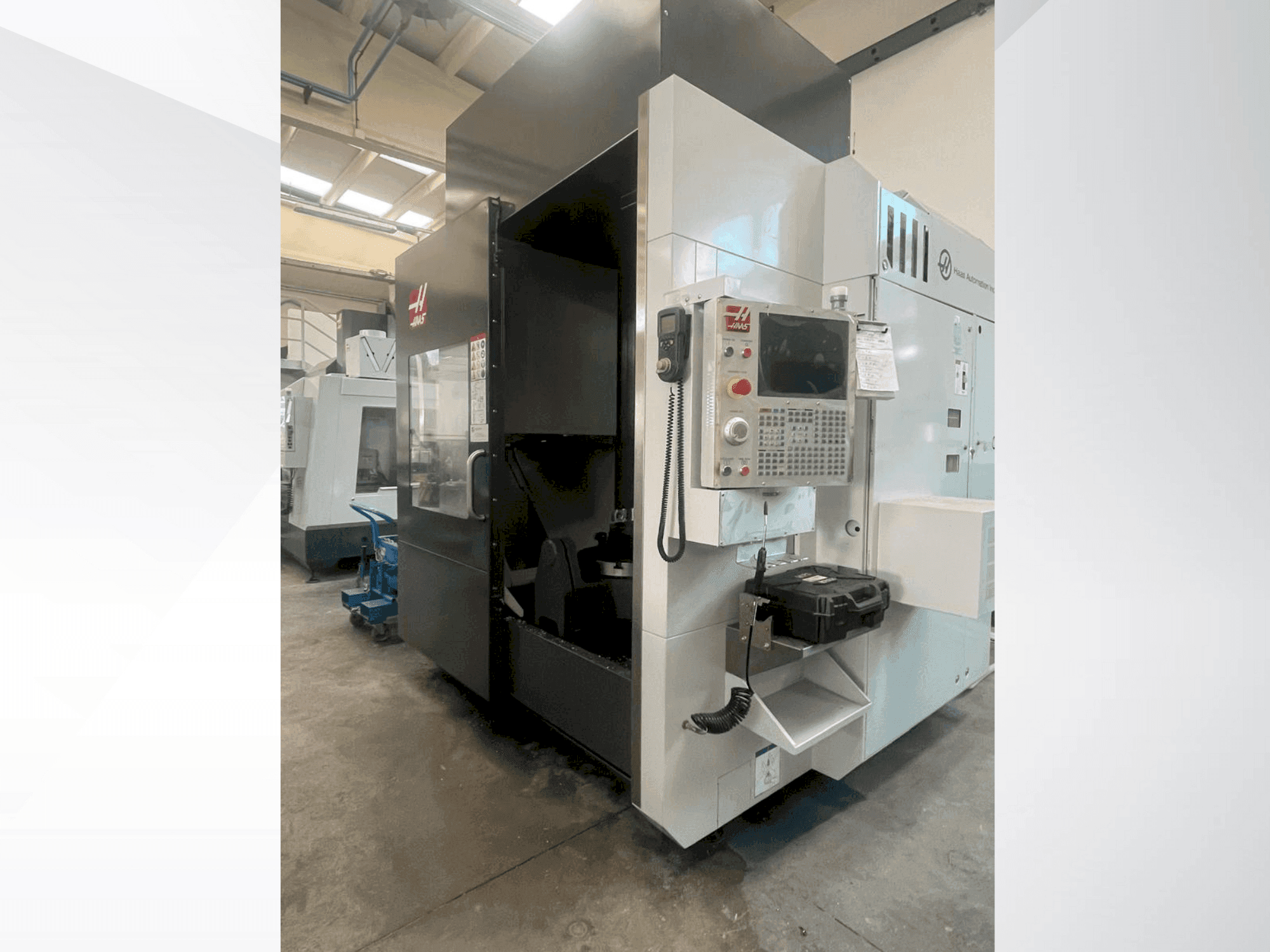 Vooraanzicht van HAAS UMC750SS machine