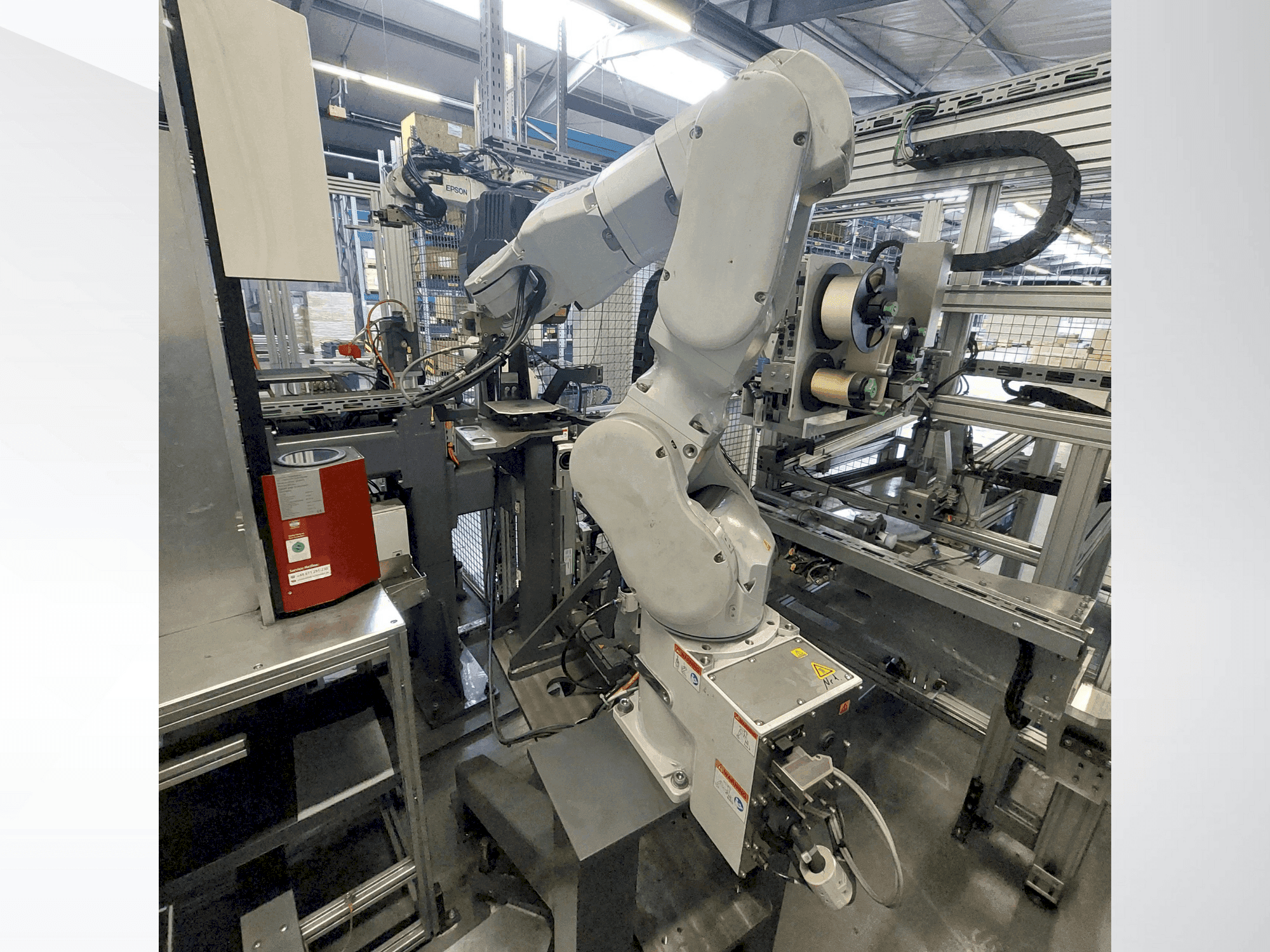 Vooraanzicht van EPSON C8A-901 S machine