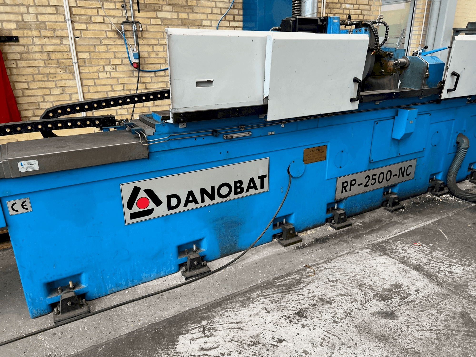 Vooraanzicht van DANOBAT RP-2500-NC machine