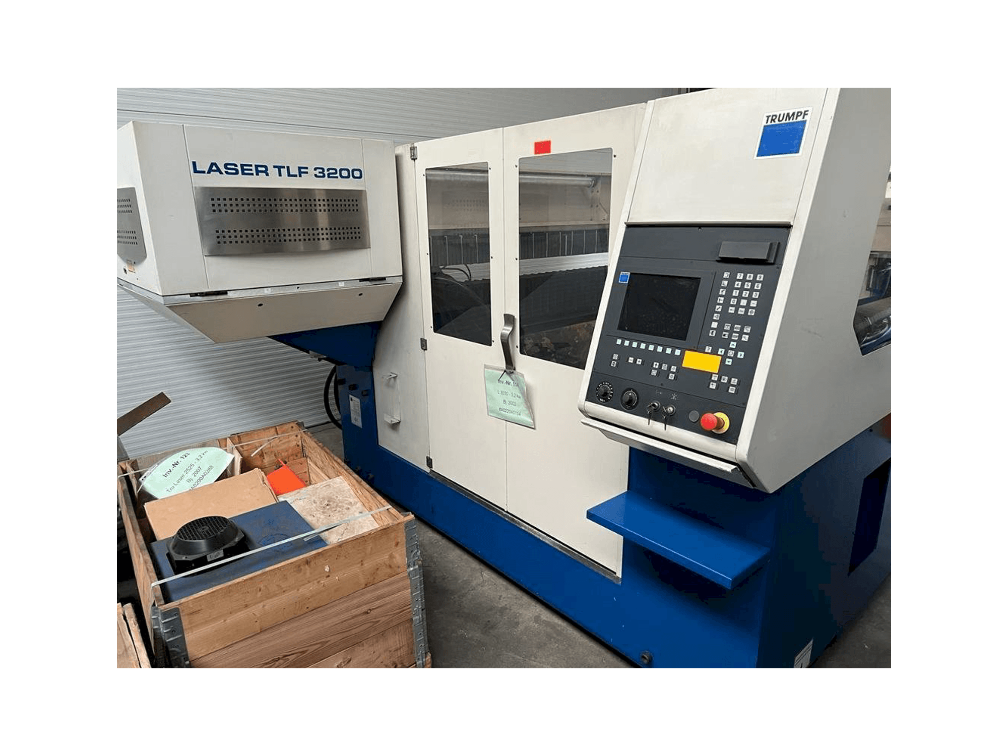 Vooraanzicht van Trumpf Trumatic L3030 machine