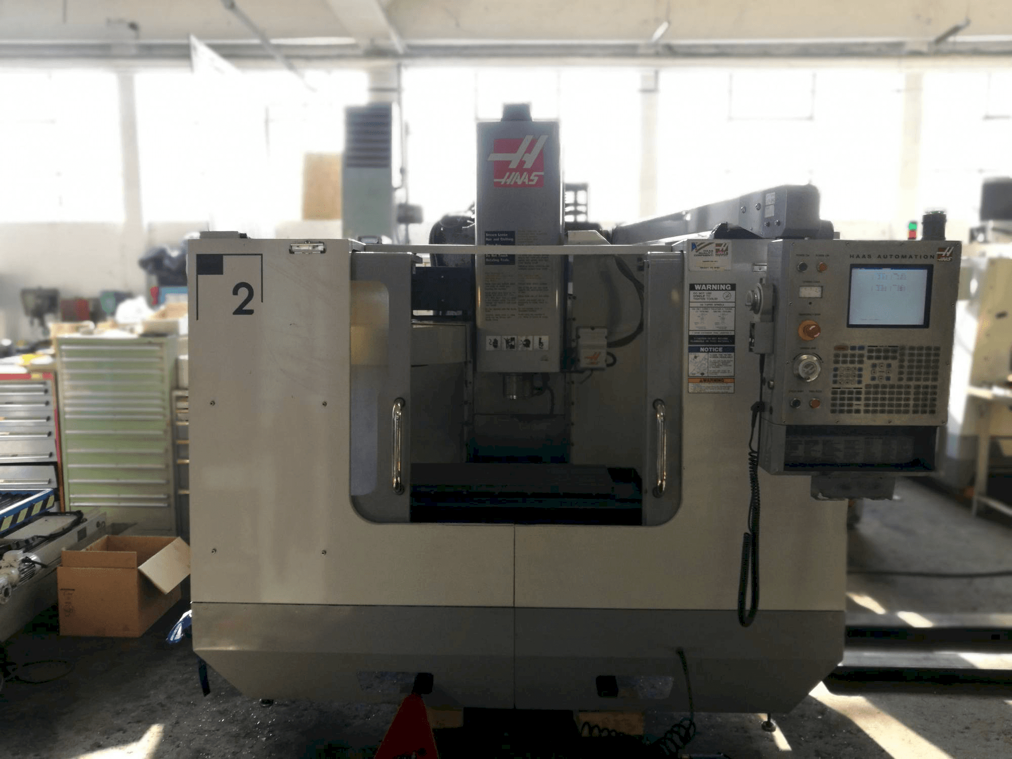 Vooraanzicht van HAAS VF-2BHE machine