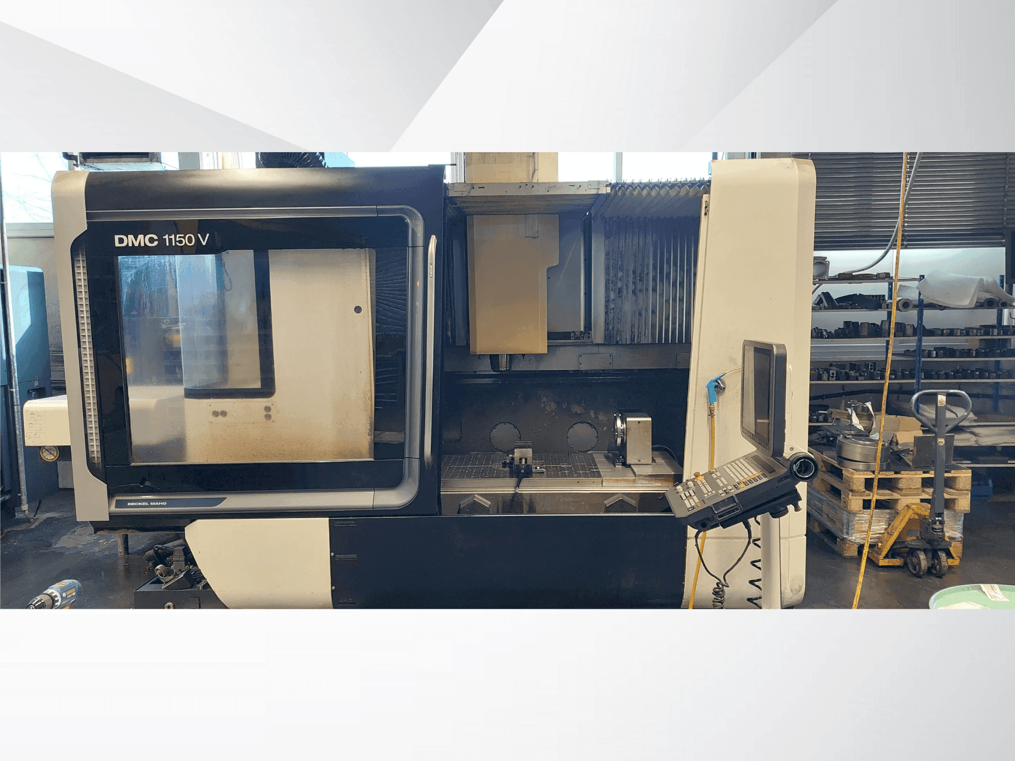 Vooraanzicht van DMG MORI DMC 1150 machine