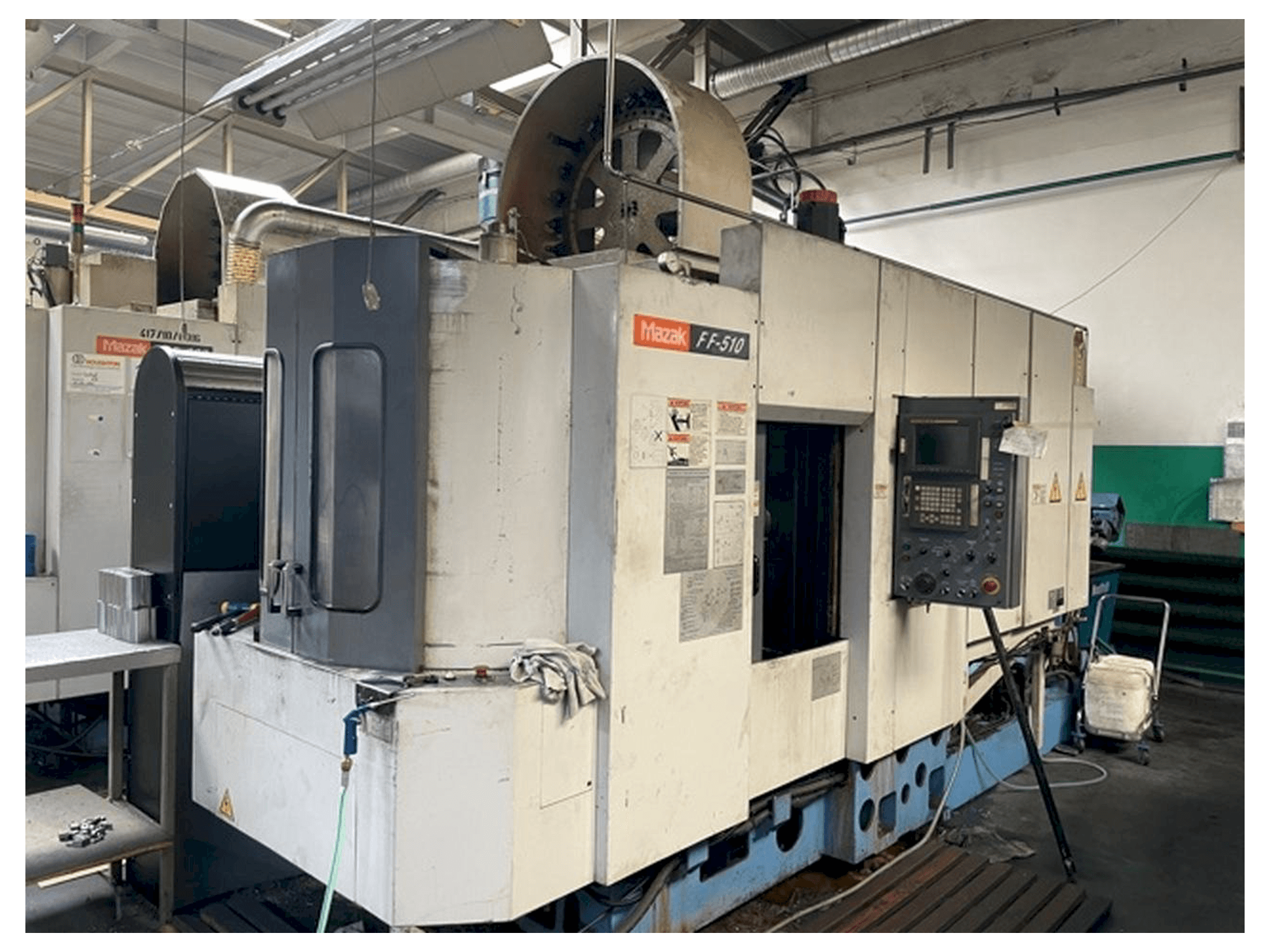 Vooraanzicht van Mazak FF510 machine