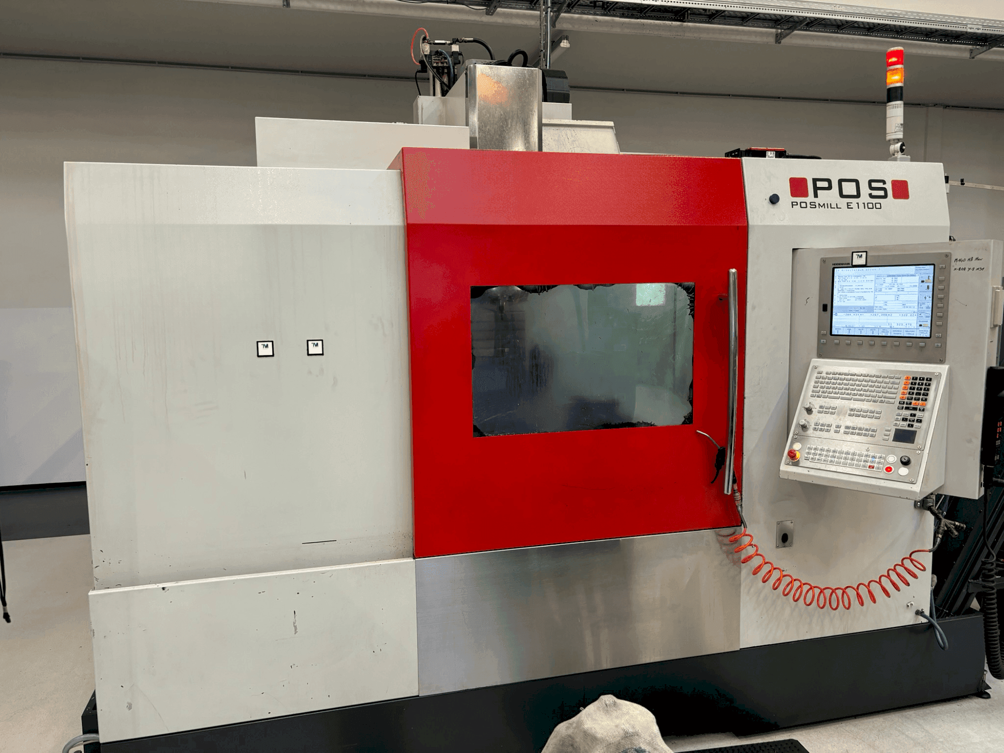 Vooraanzicht van POSmill E 1100 machine