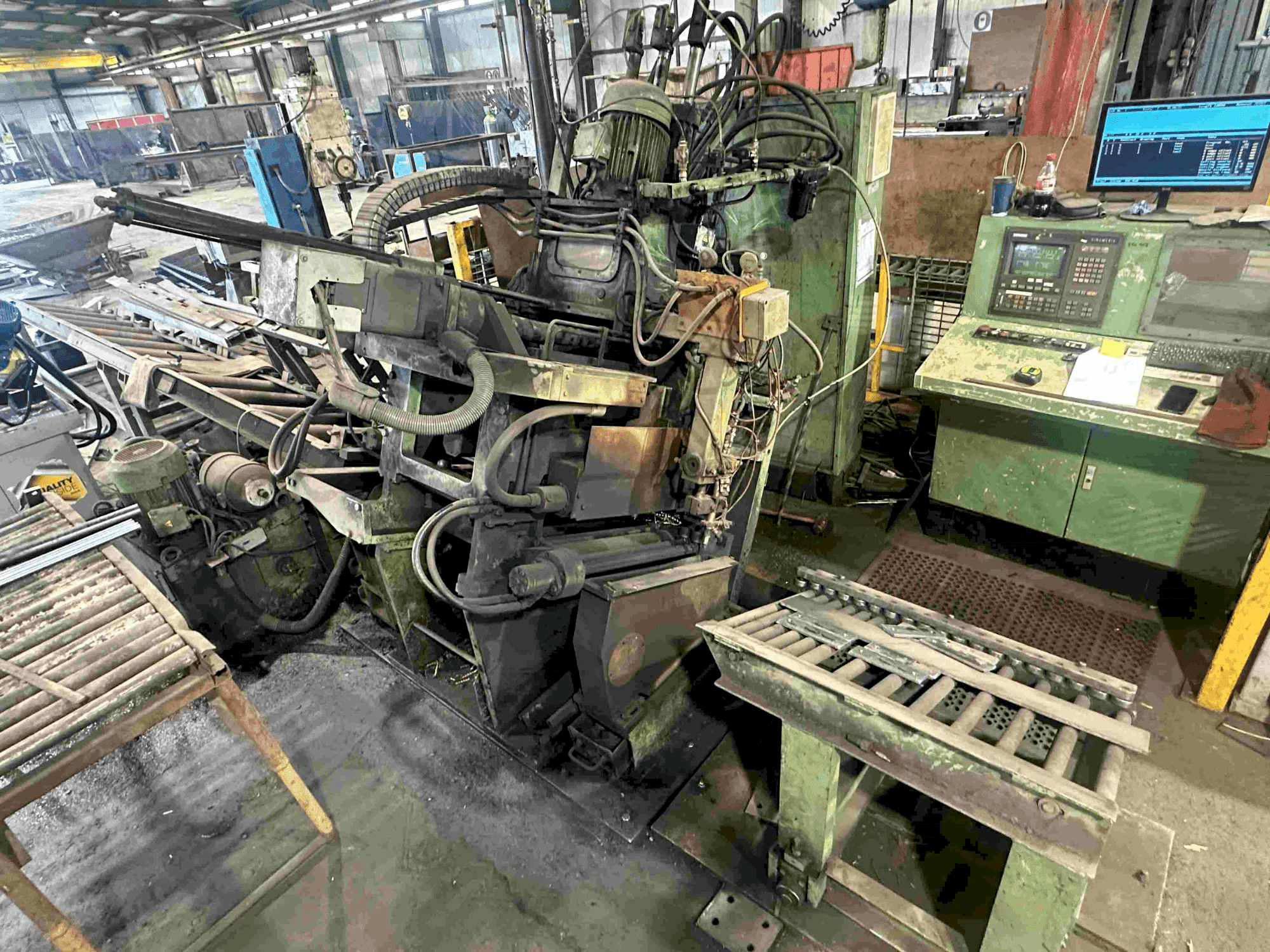 Vooraanzicht van Peddinghaus FDB 600 machine