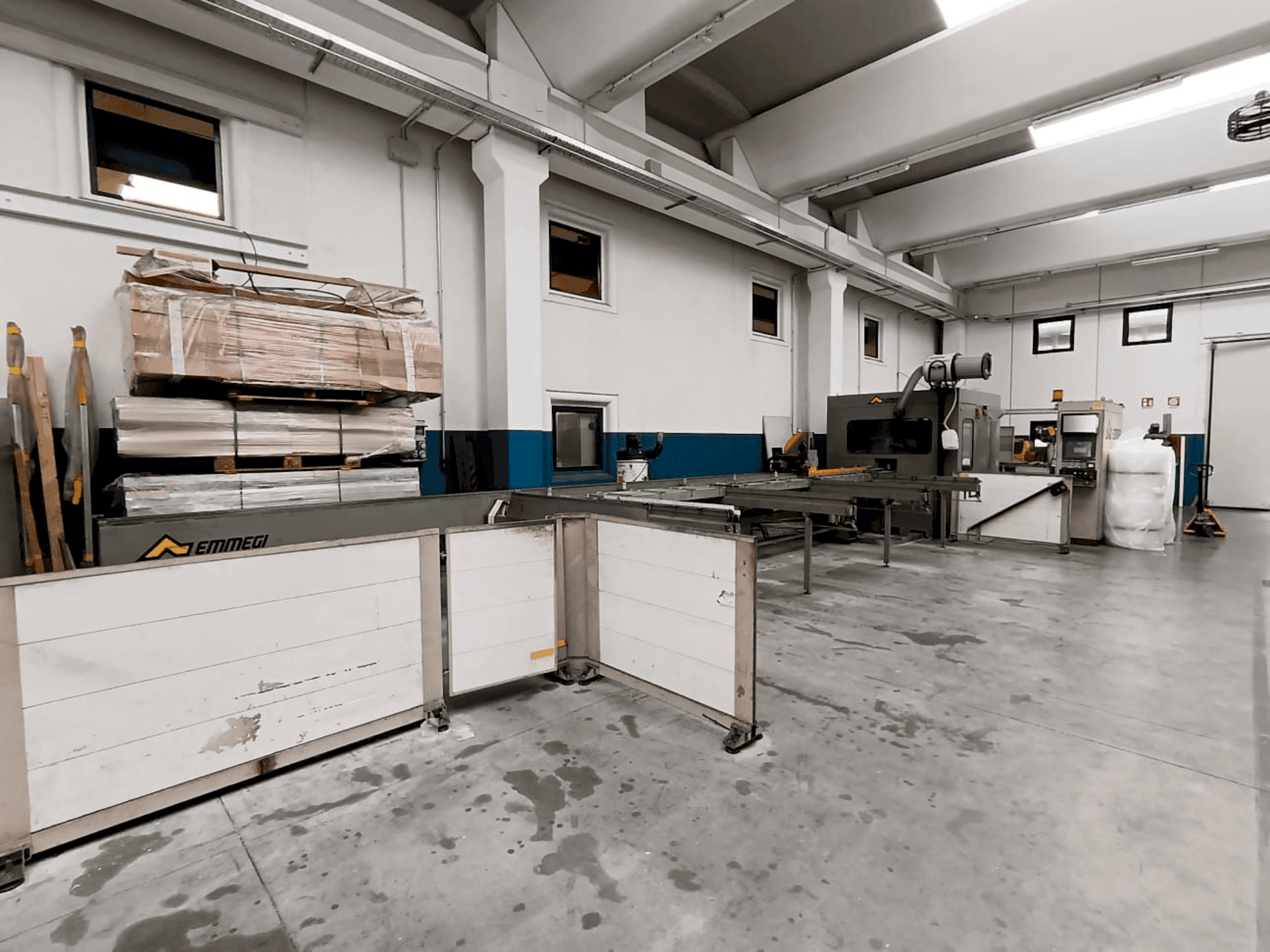 Vooraanzicht van Emmegi Quadra machine