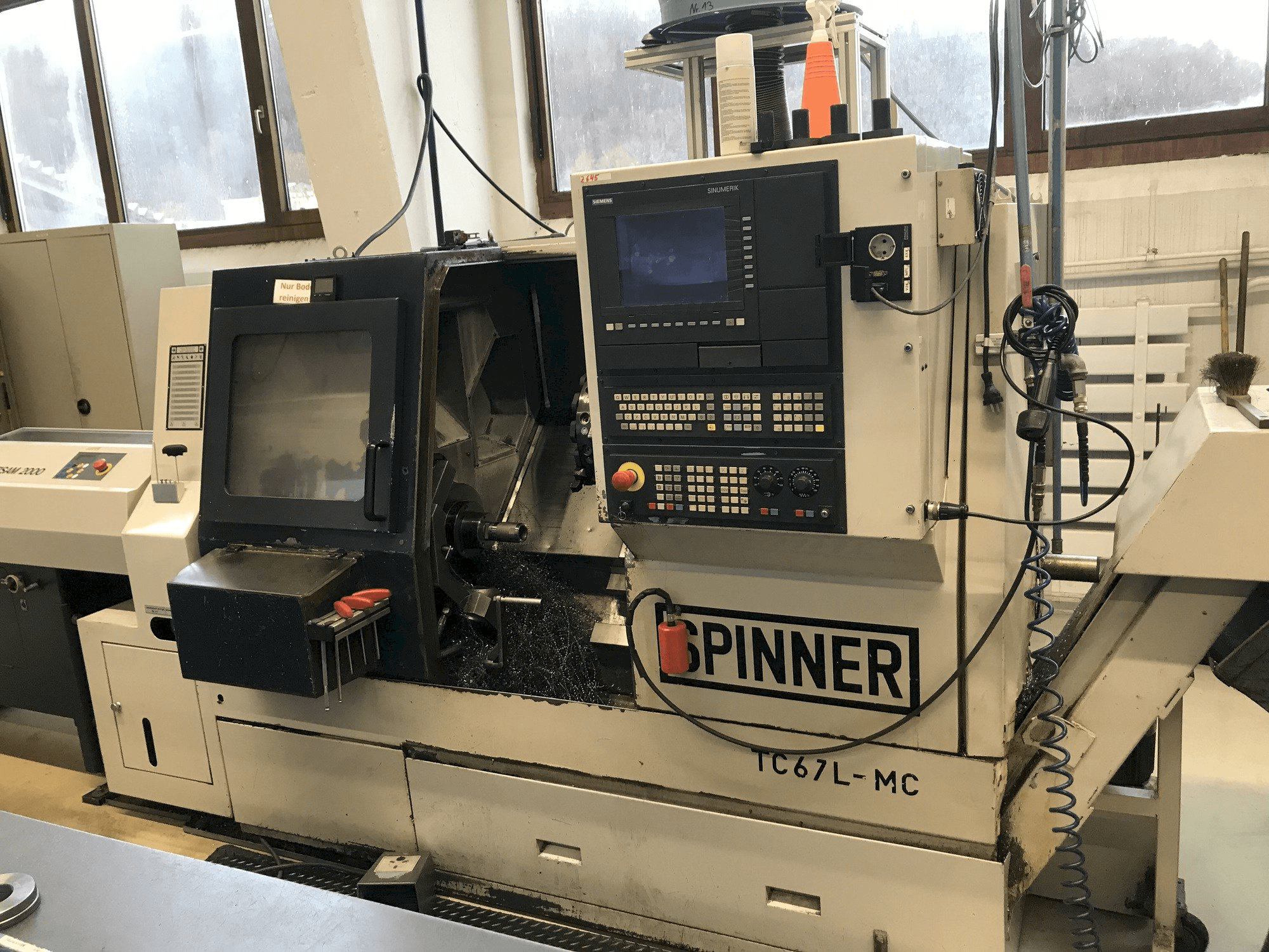 Vooraanzicht van SPINNER TC67L -MC machine