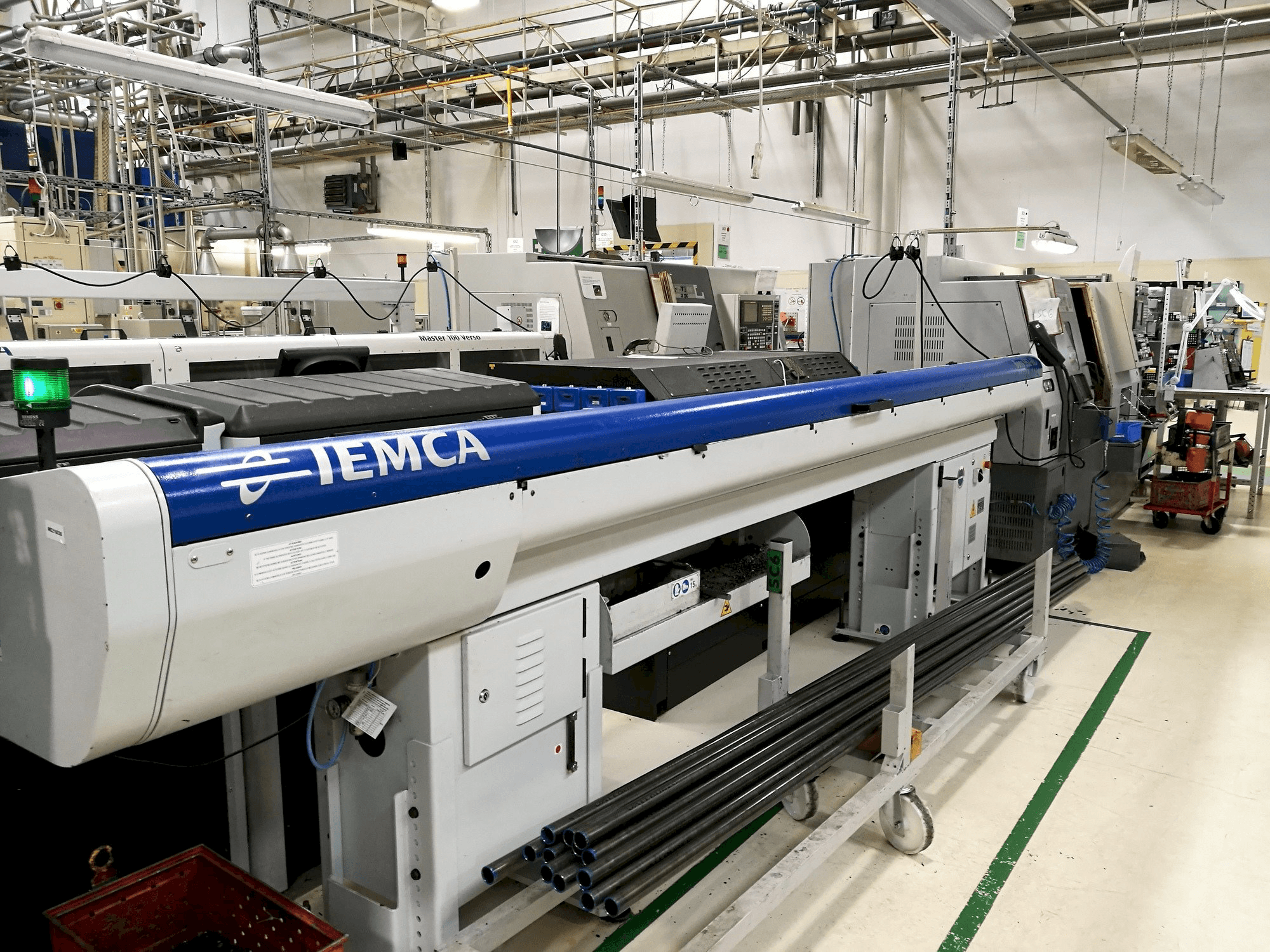 Vooraanzicht van IEMCA BOSS 552 HD - 44 LL machine