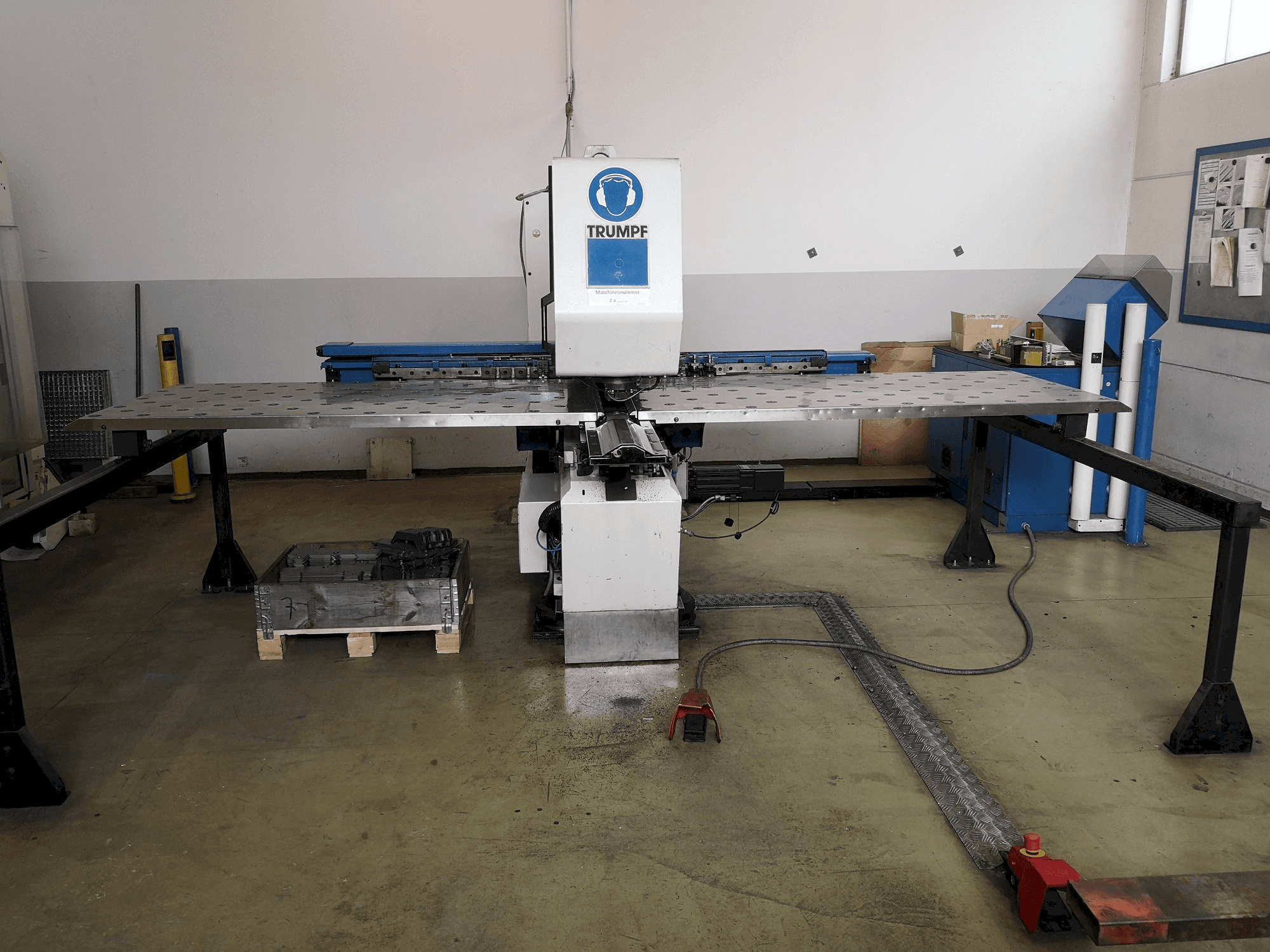 Vooraanzicht van Trumpf Trumatic 160R machine