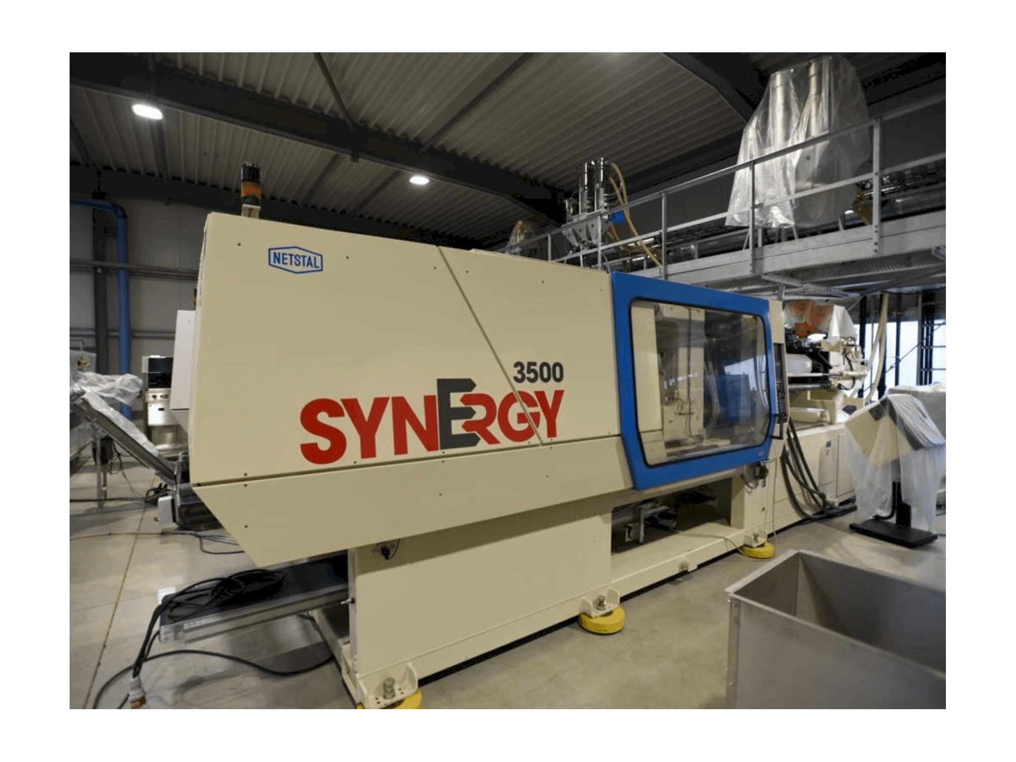Vooraanzicht van Netstal SynErgy 3500-1700 machine