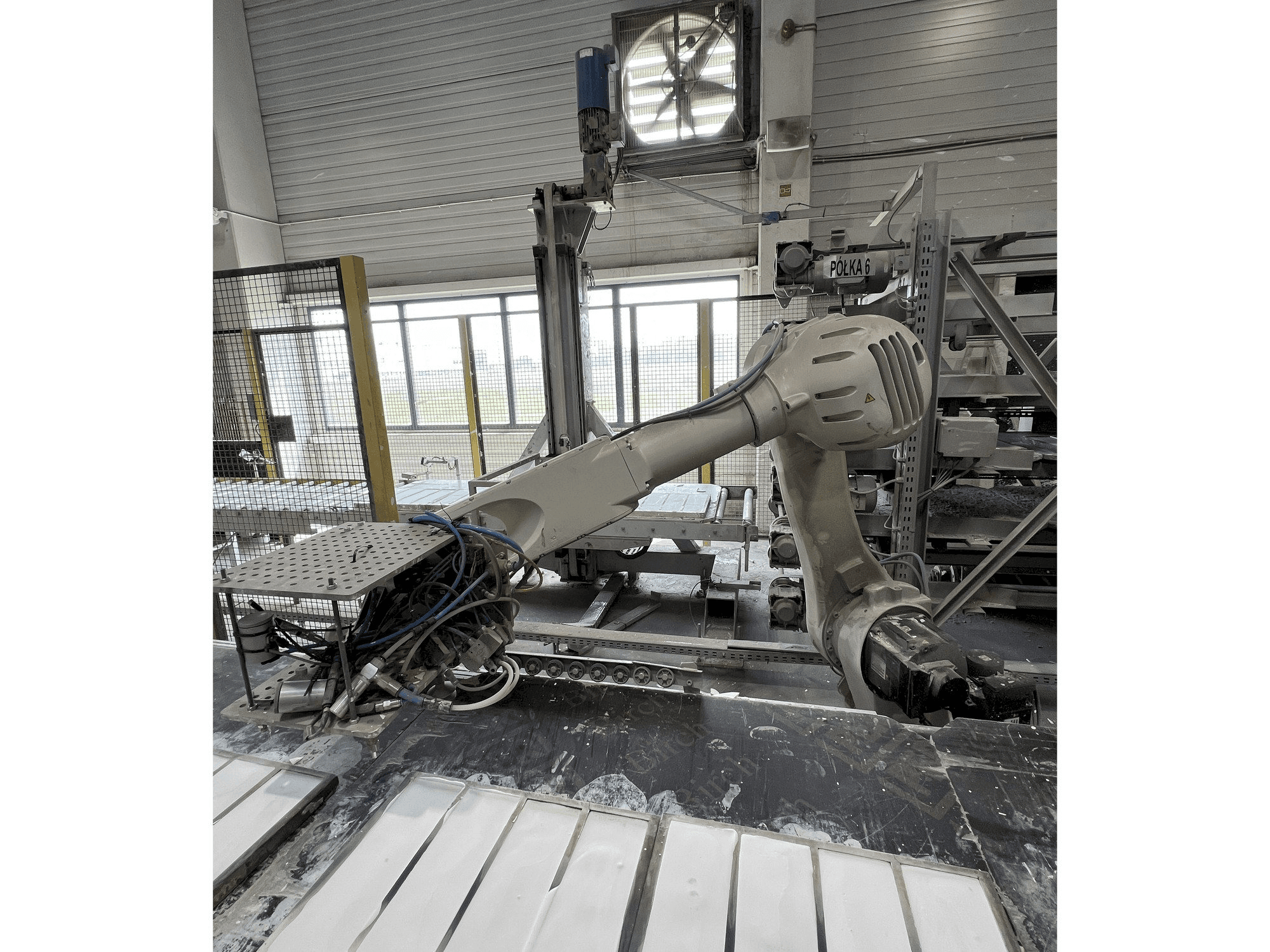 Vooraanzicht van Kawasaki 3RS050N-BC02 machine