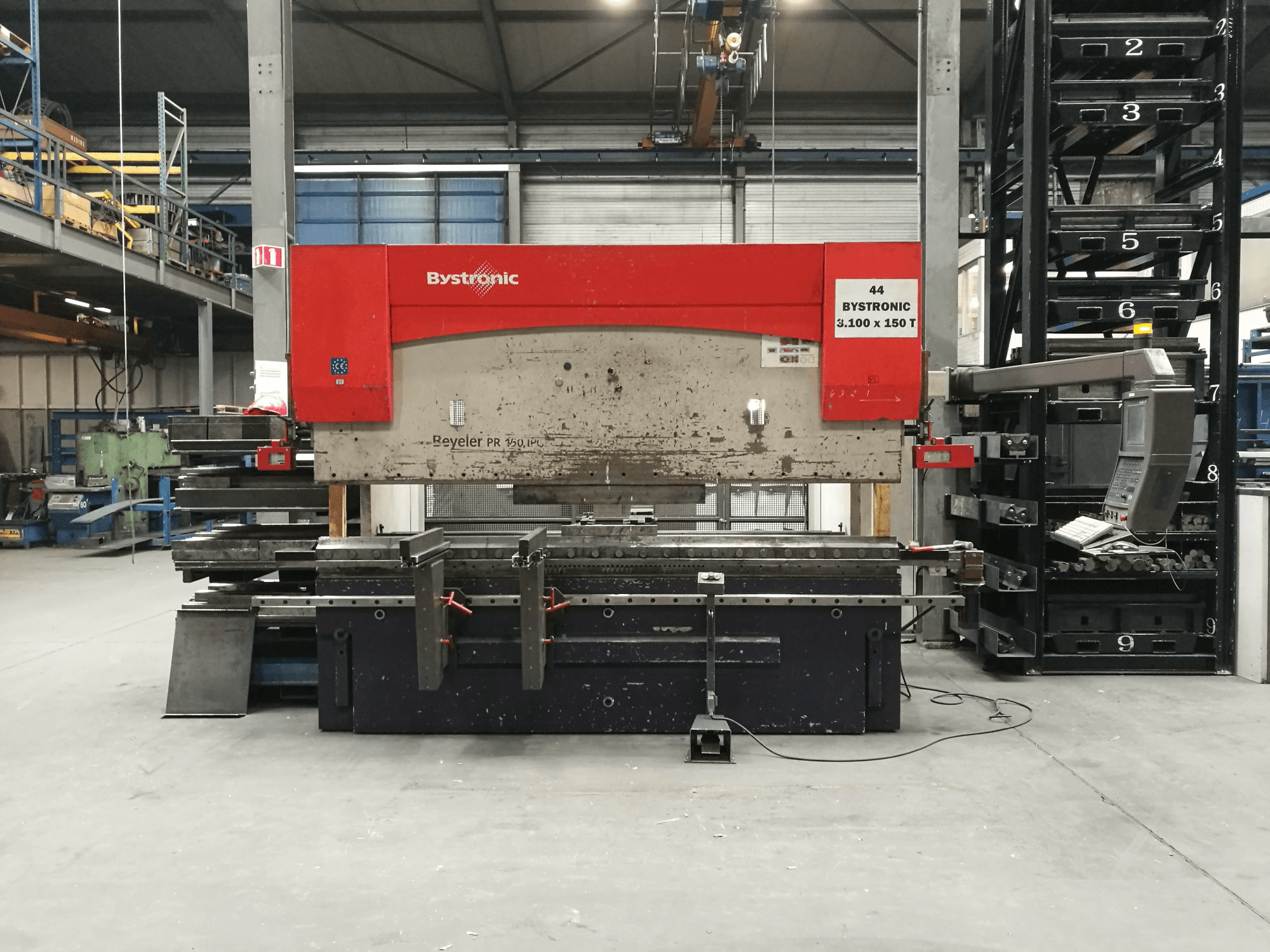 Vooraanzicht van Bystronic PR 1500 X 3100 machine